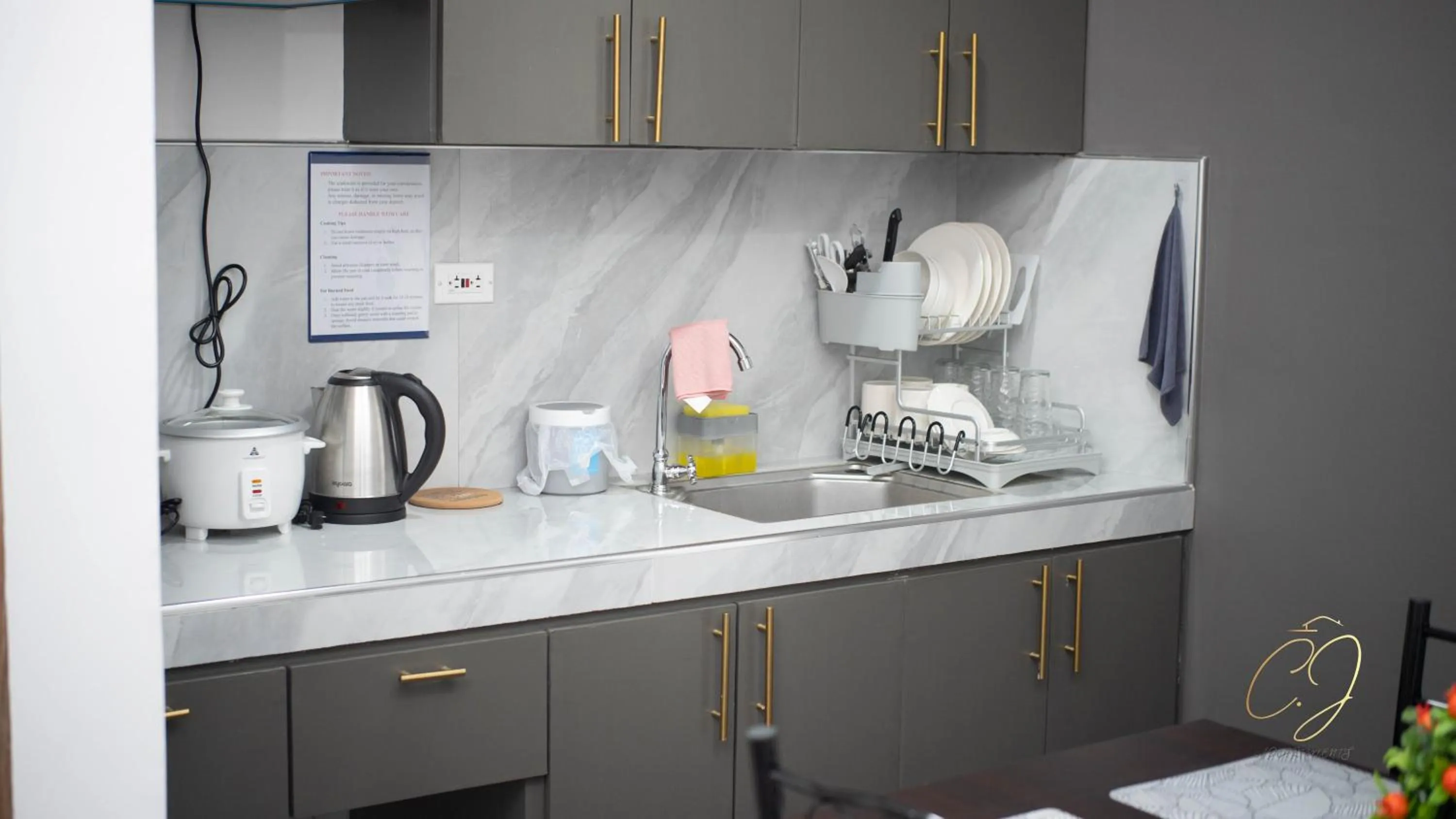 Coffee/tea facilities in CJ Apartments