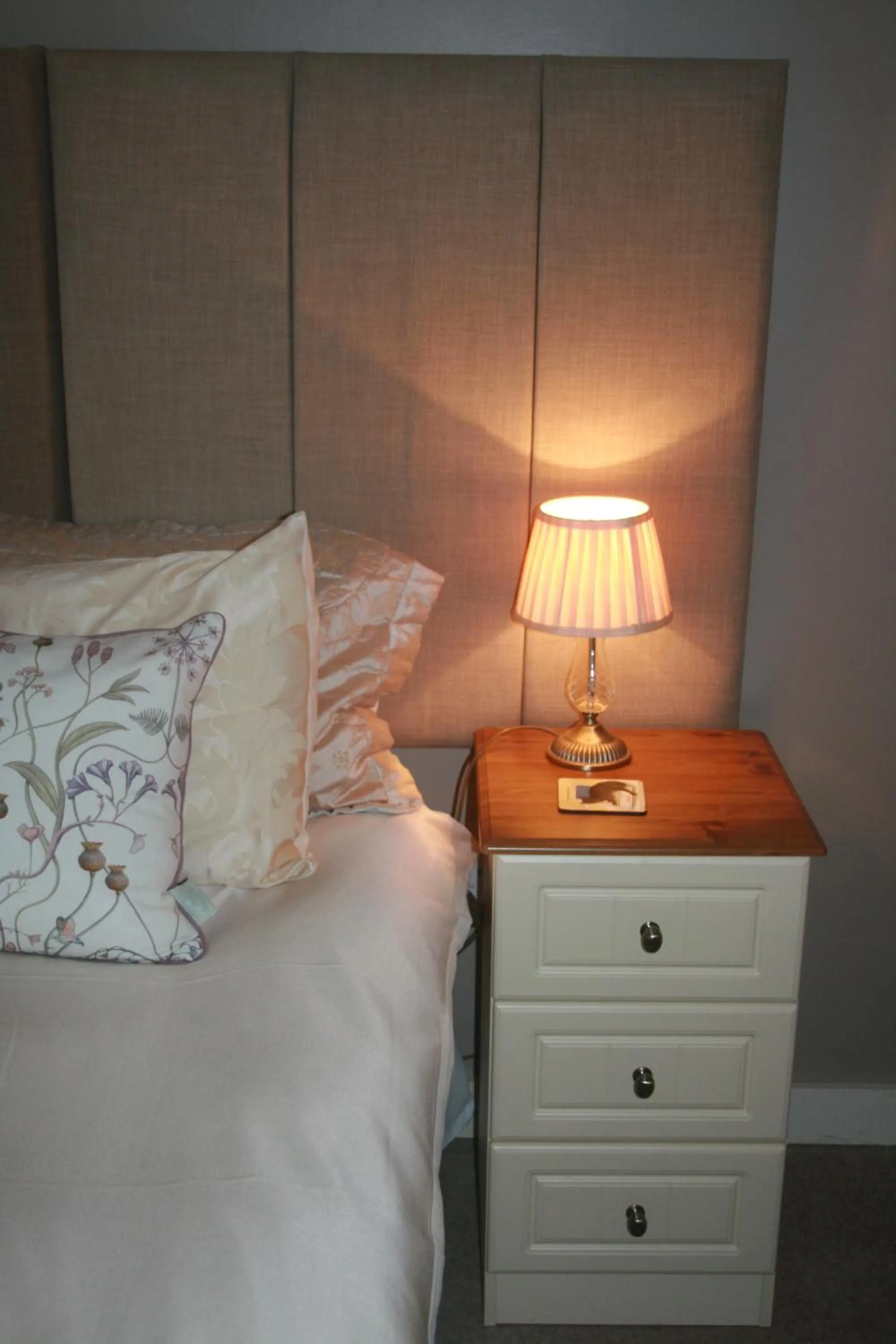 Bedroom, Bed in School House Cottage B&B and tea garden