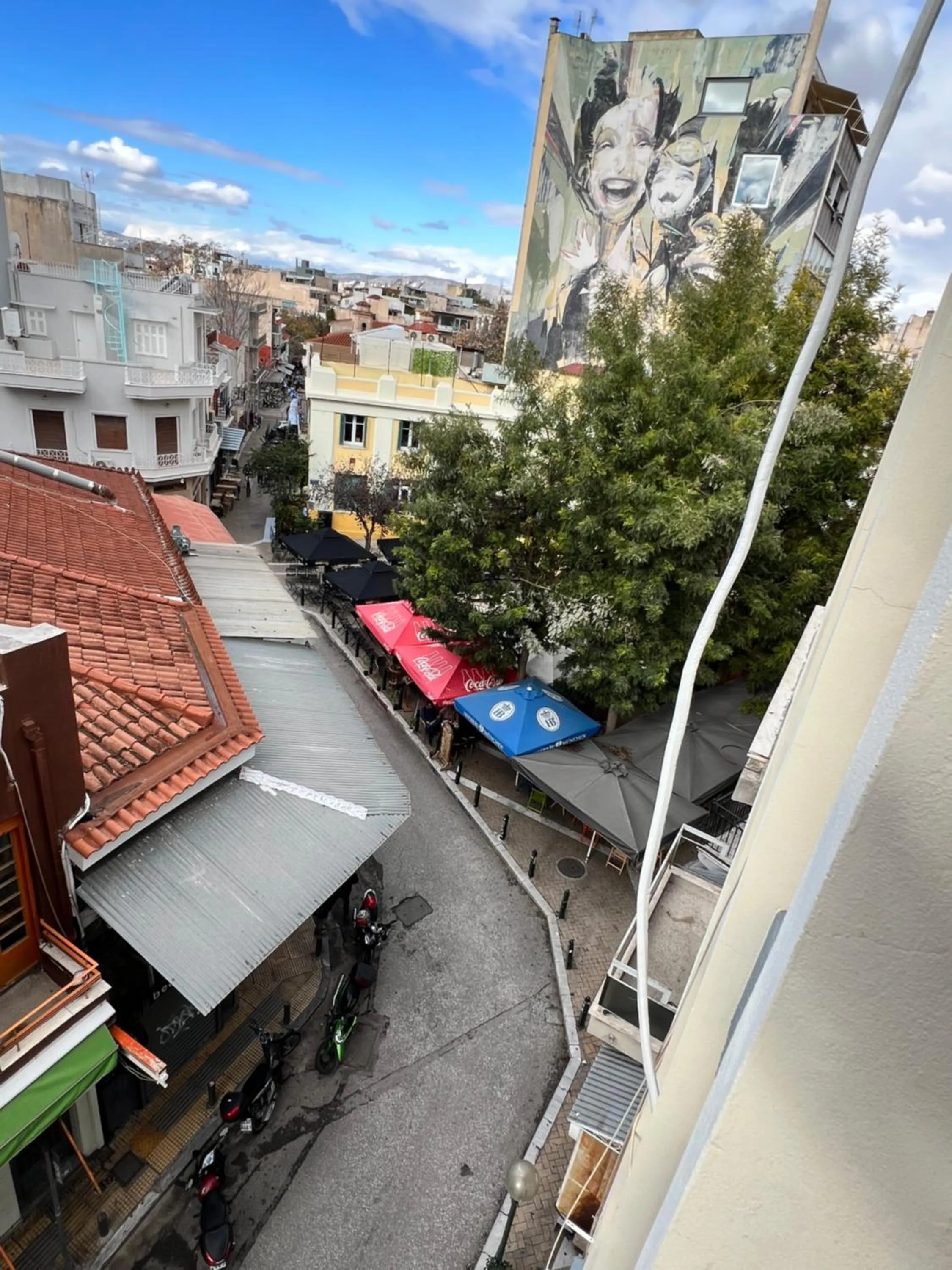 Property building in Athenian Retreat Penthouses