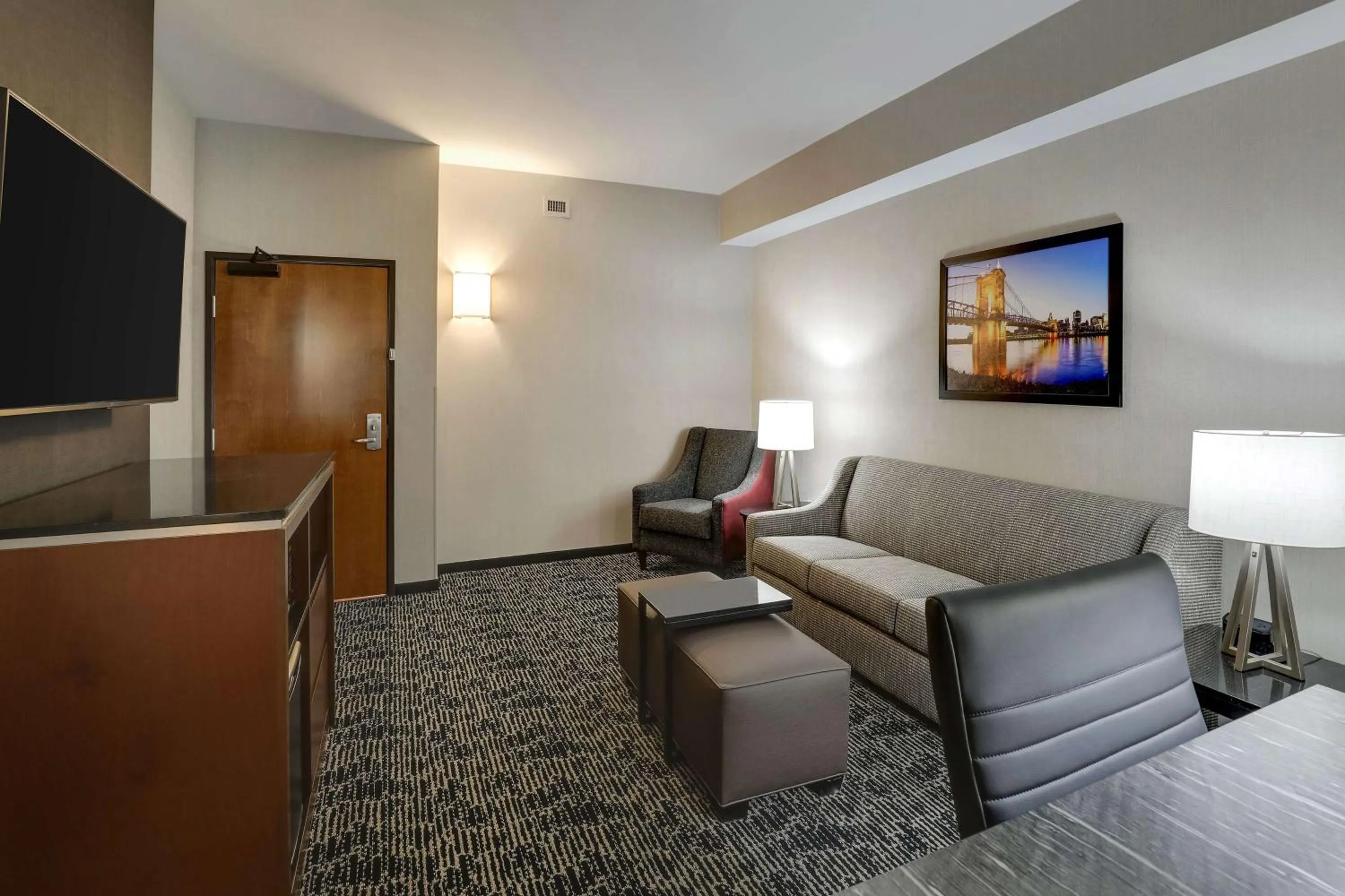 Bedroom in Drury Plaza Hotel Cincinnati Florence