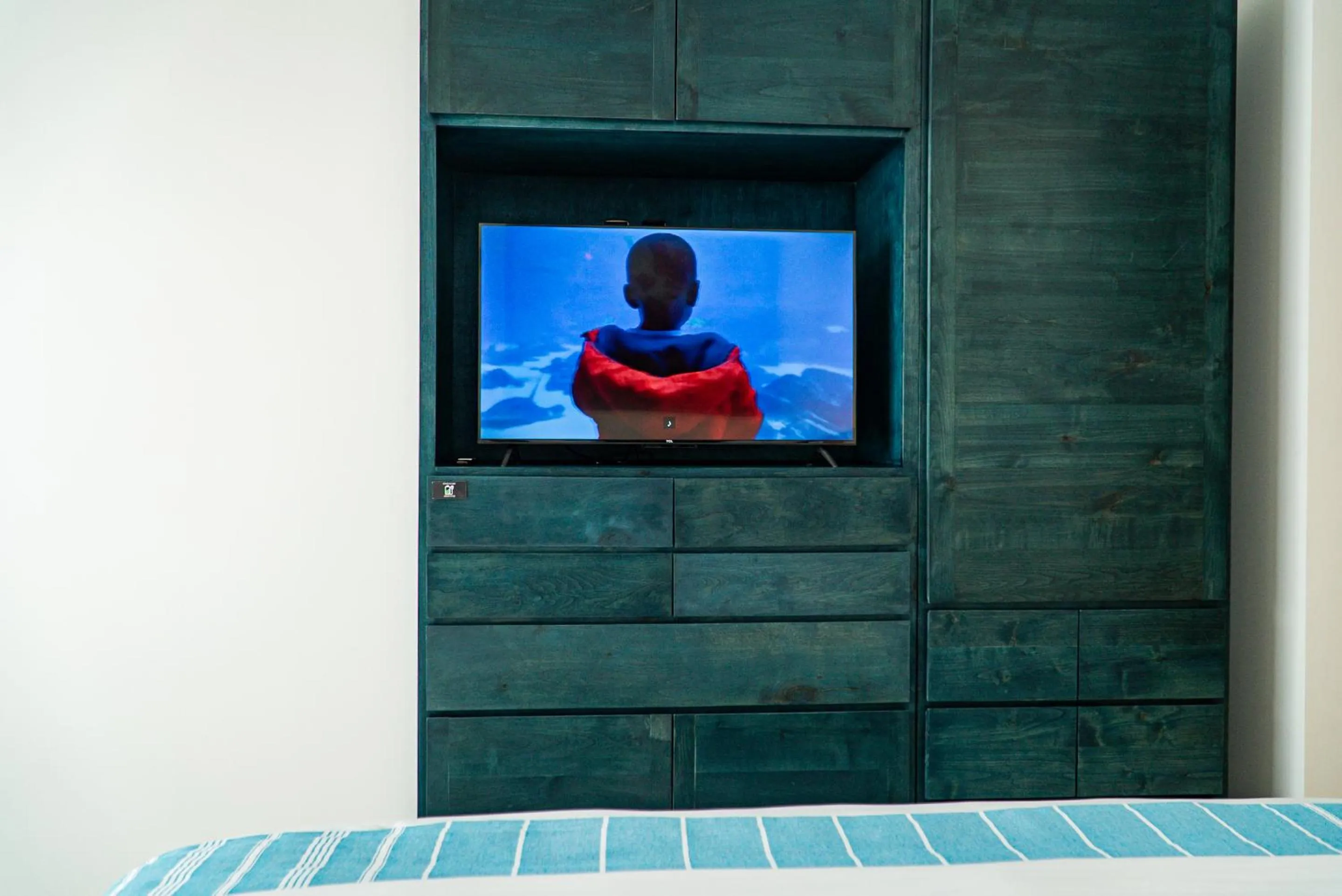 TV and multimedia in Flamboyan Hotel & Residences