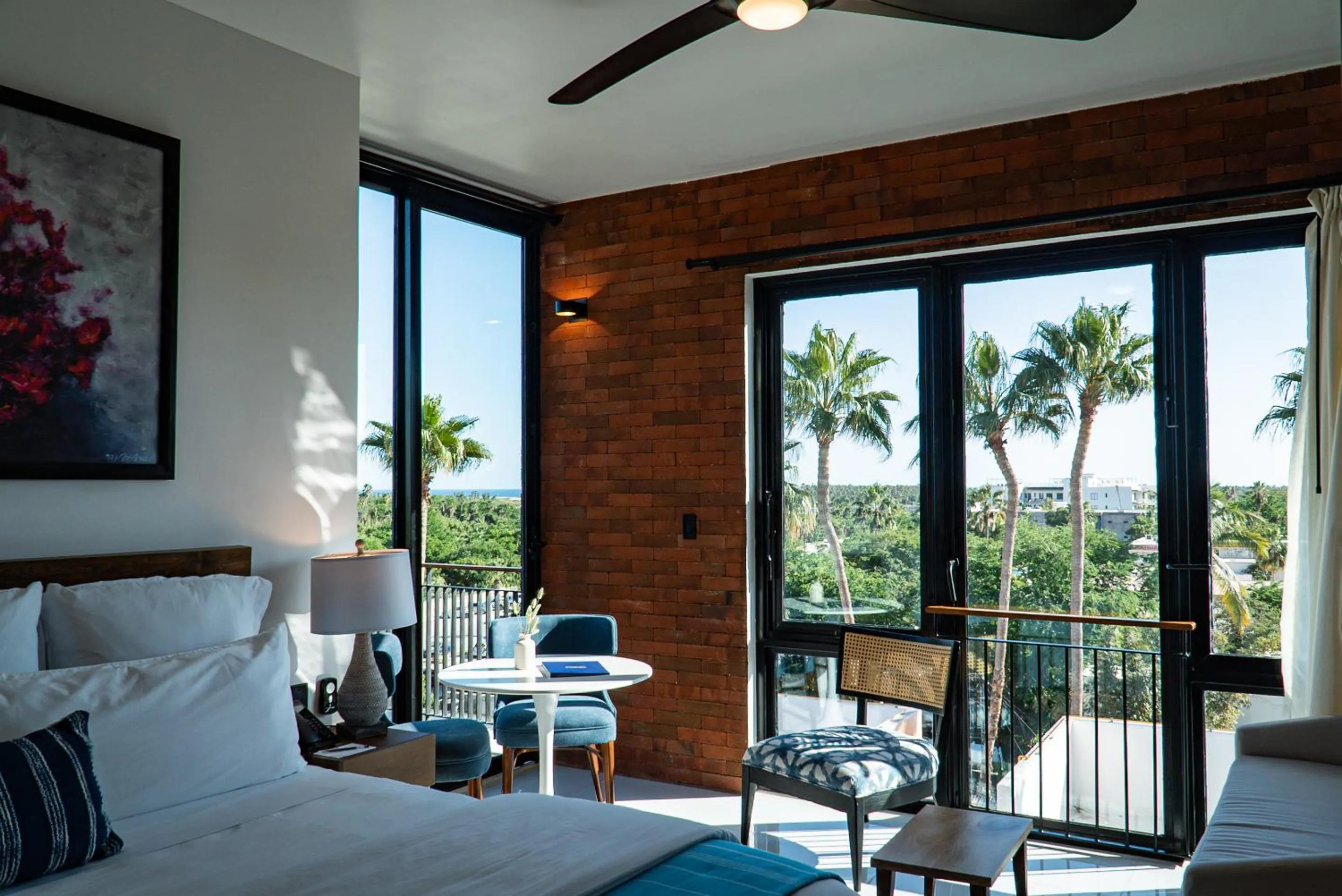 Photo of the whole room, Bed in Flamboyan Hotel & Residences