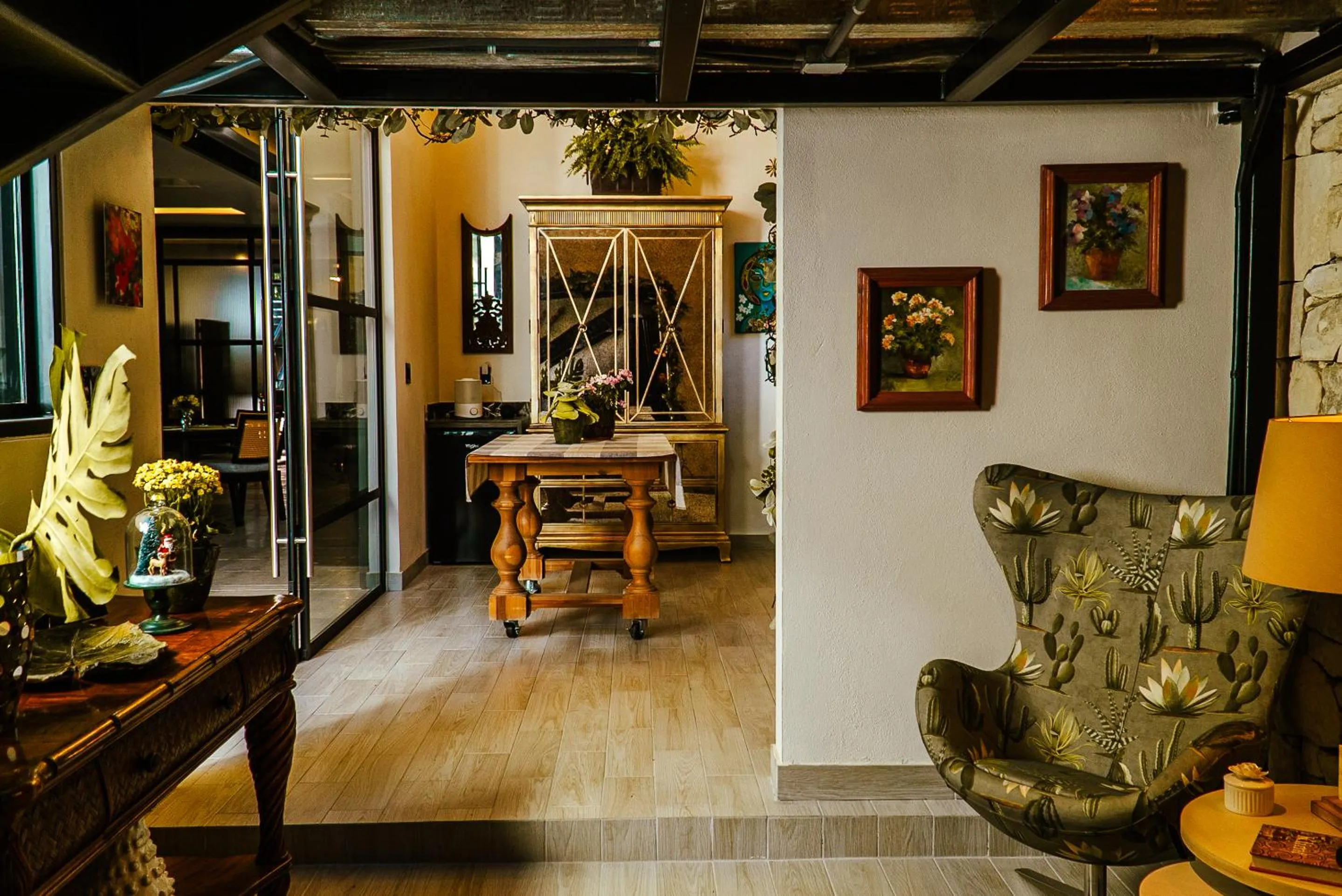 On-site shops in Flamboyan Hotel & Residences