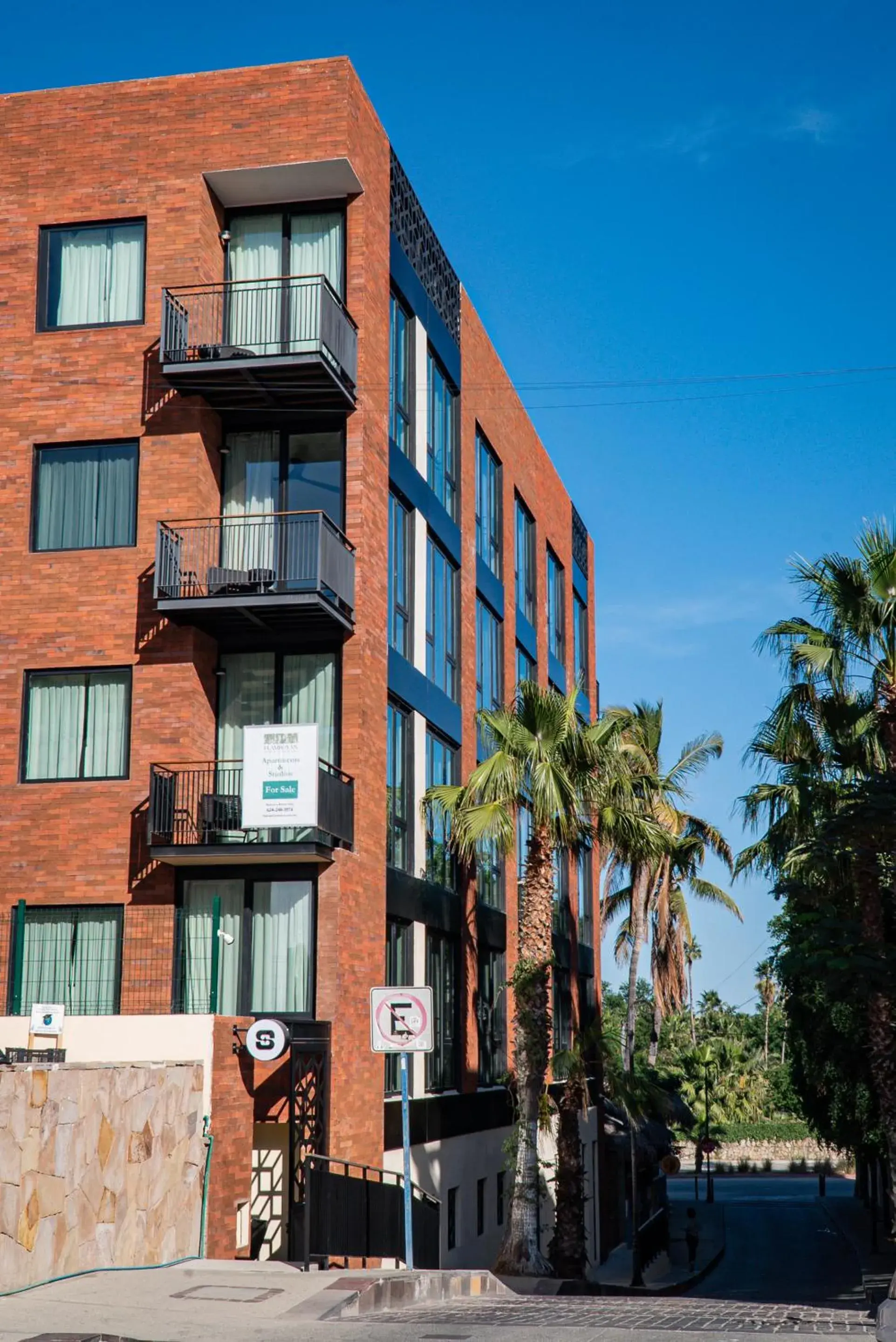 Property building in Flamboyan Hotel & Residences Property building in Flamboyan Hotel & Residences