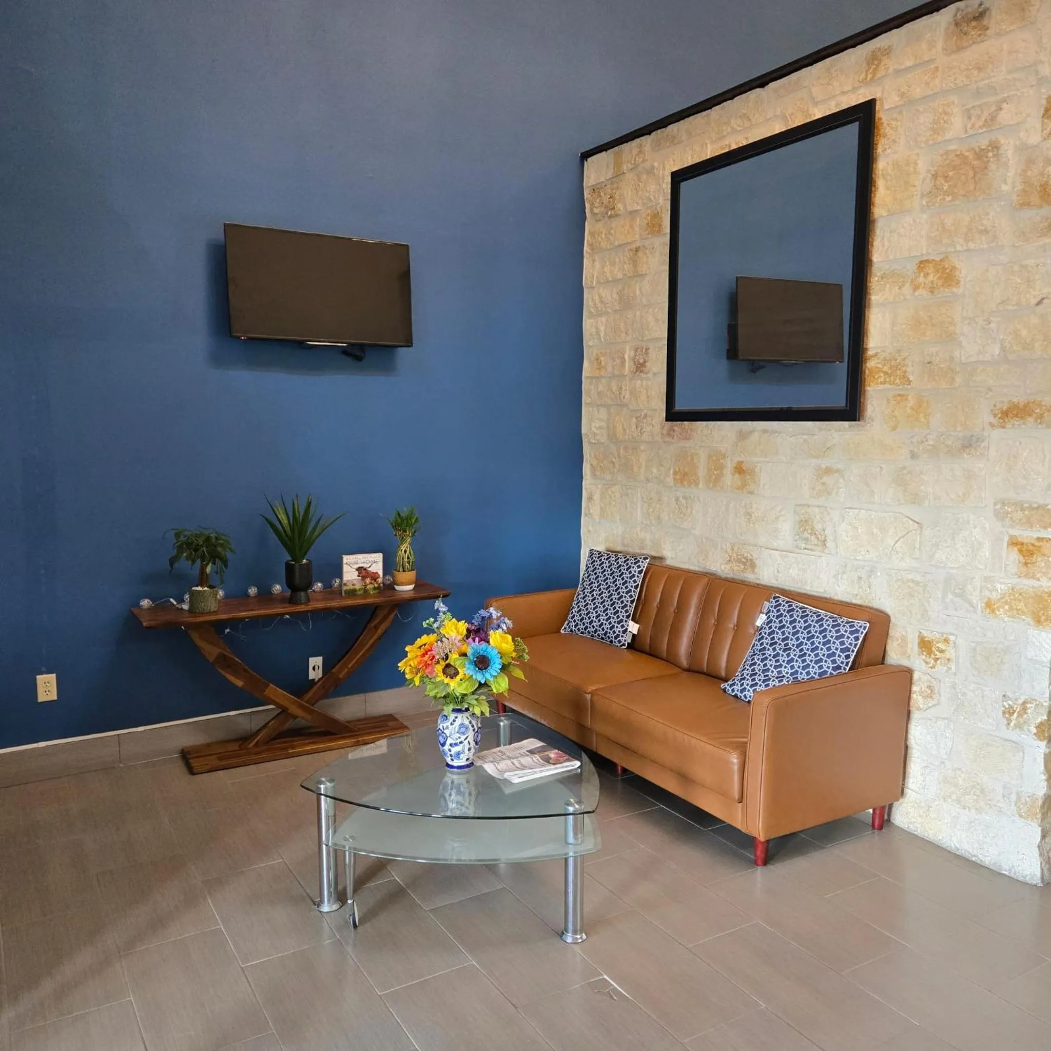 Lobby or reception in Karnes City Lodge