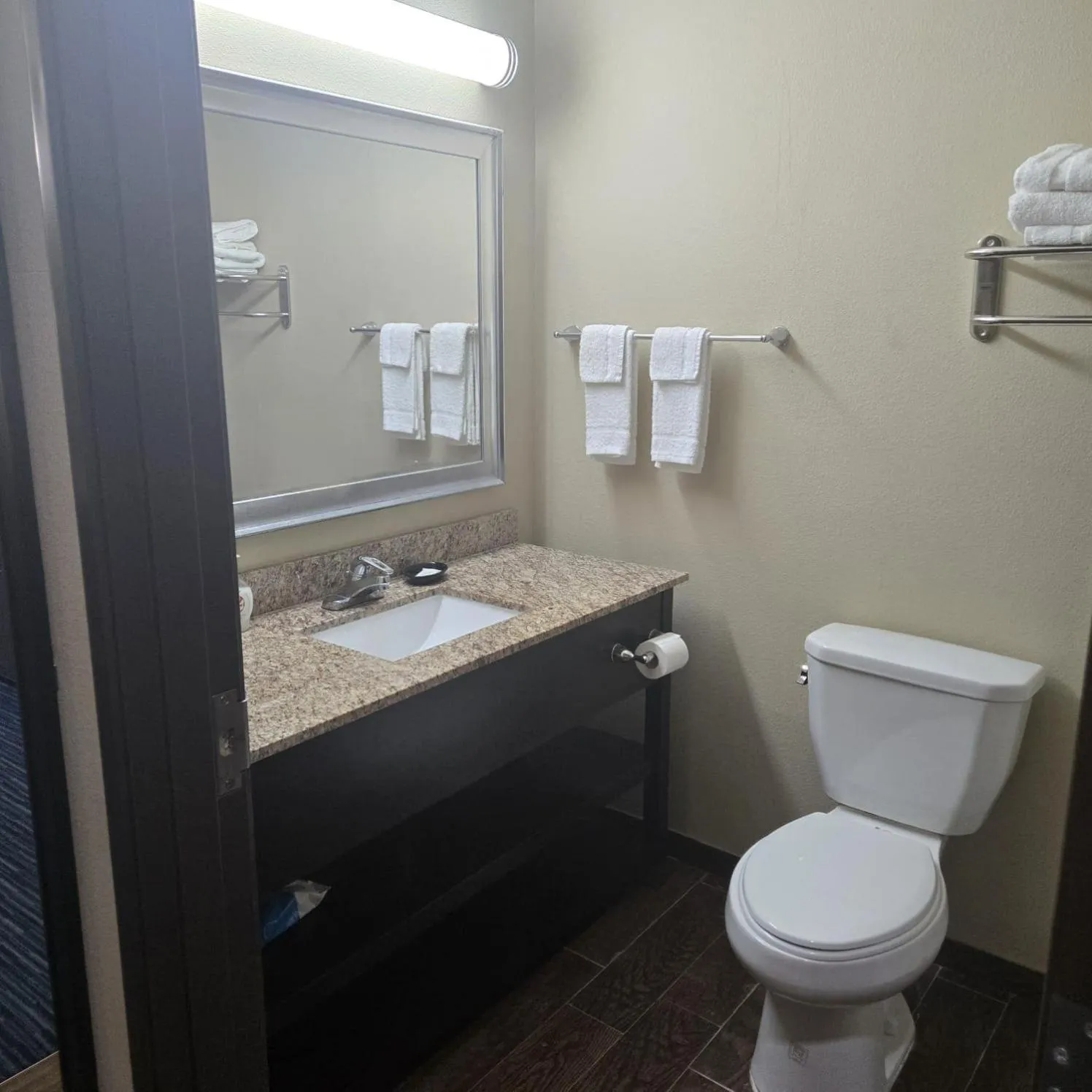 Bathroom in Karnes City Lodge