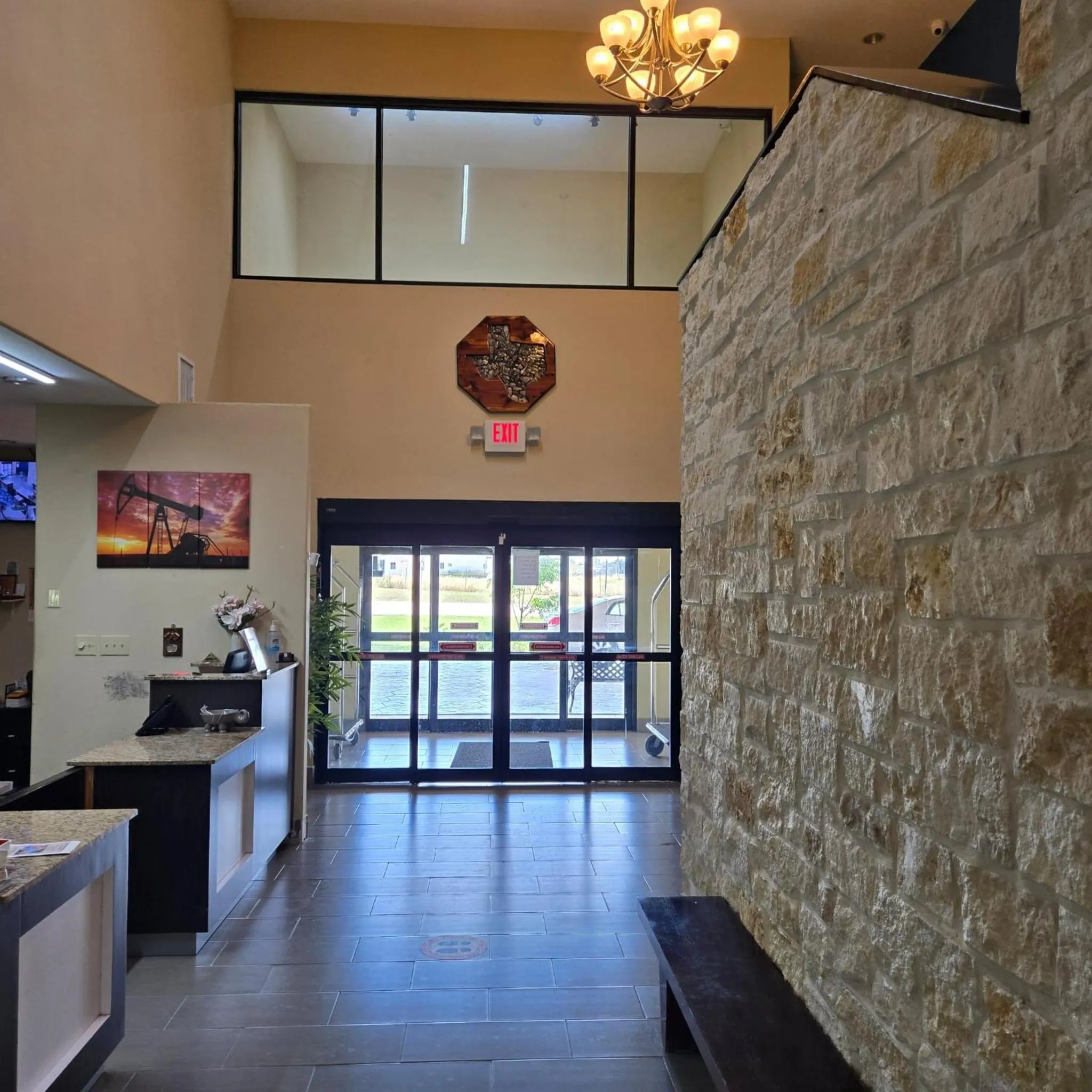 Lobby or reception in Karnes City Lodge