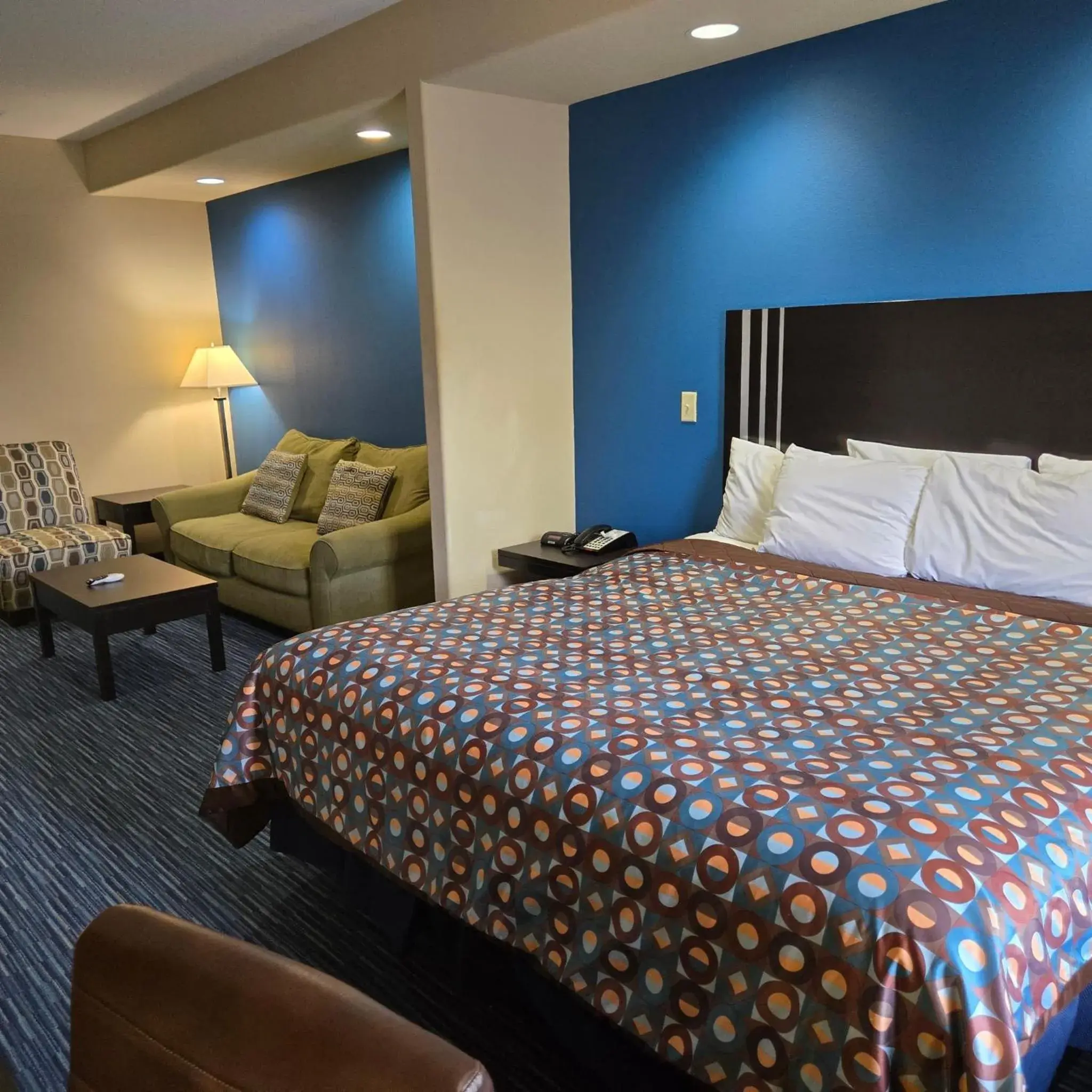 Bedroom, Bed in Karnes City Lodge Bedroom, Bed in Karnes City Lodge