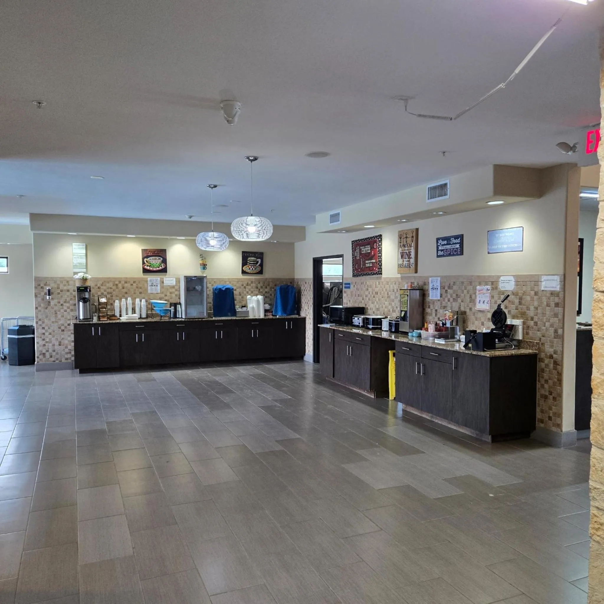 Lobby or reception in Karnes City Lodge