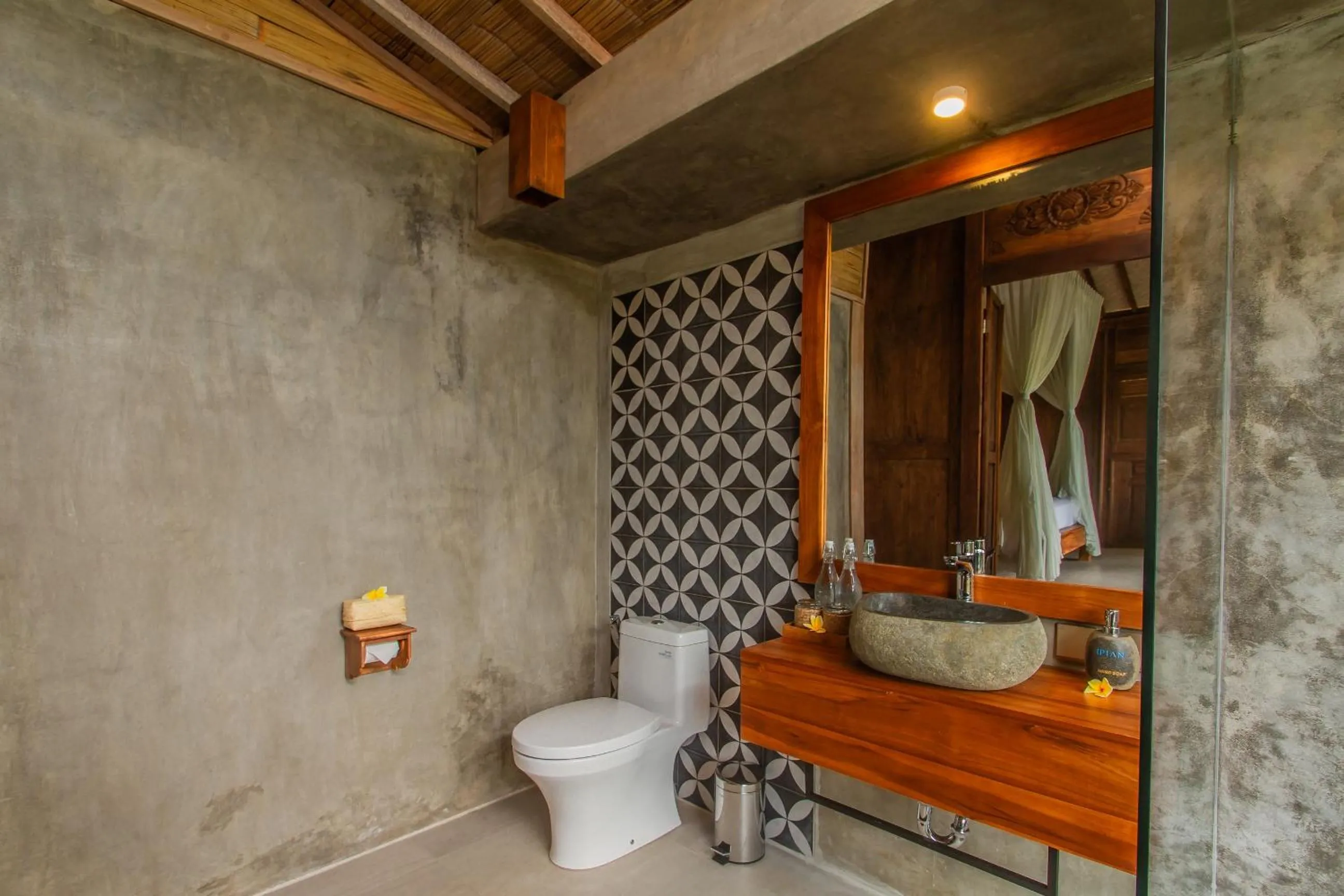 Toilet in TUJUH Angel by GenuineHost