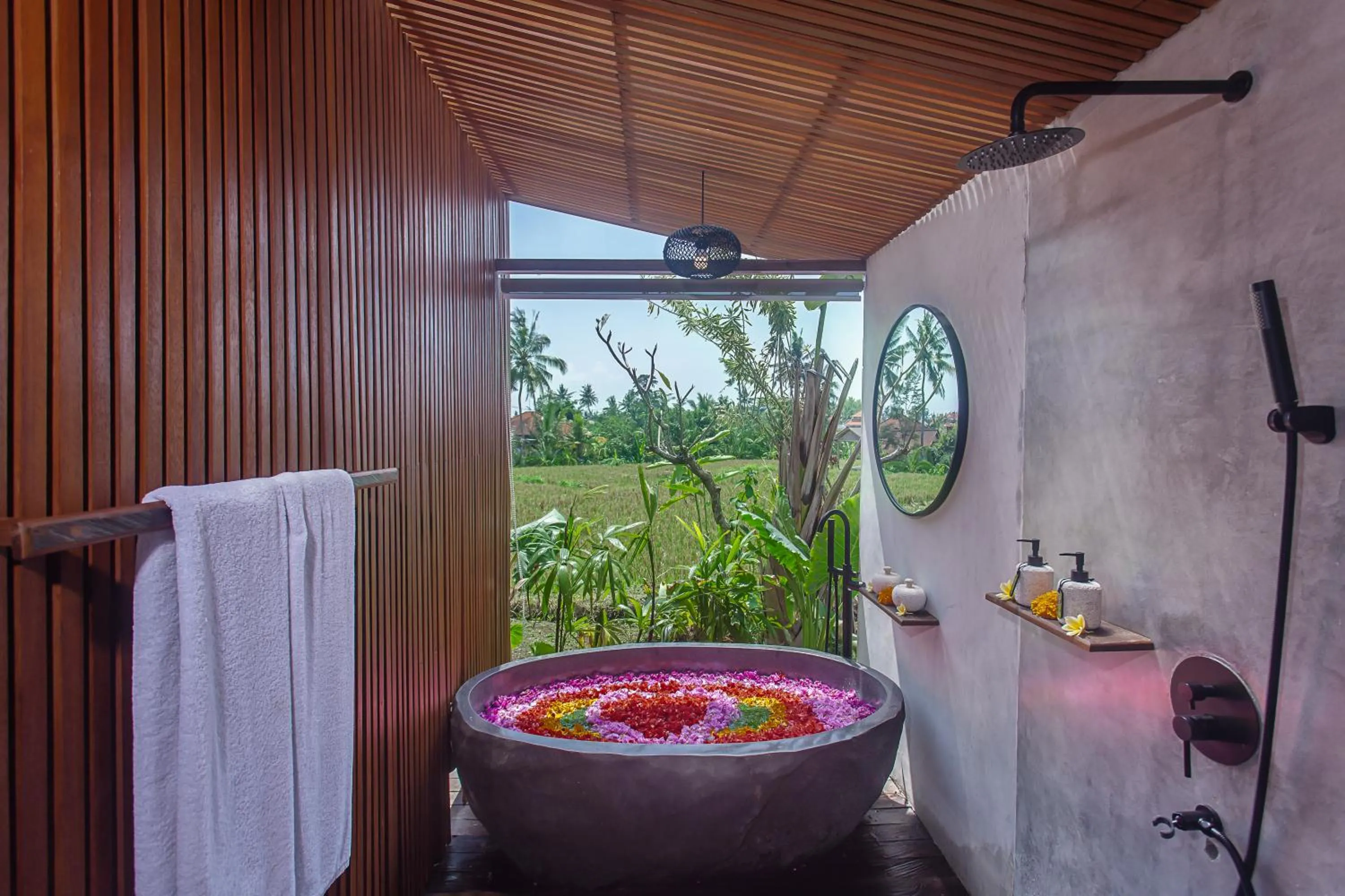 Bathroom in TUJUH Angel by GenuineHost