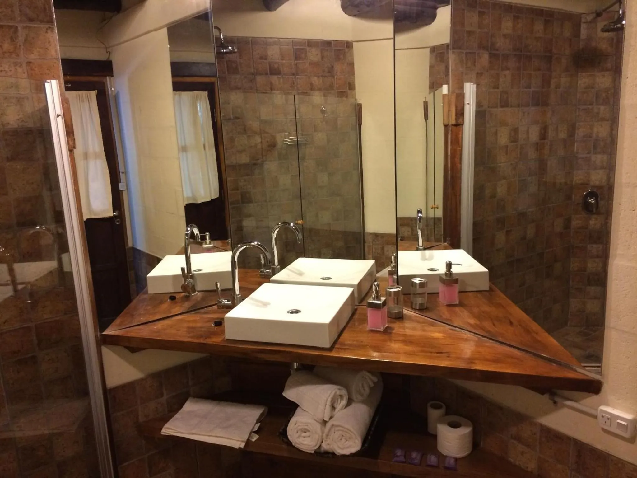 Bathroom in la matilda
