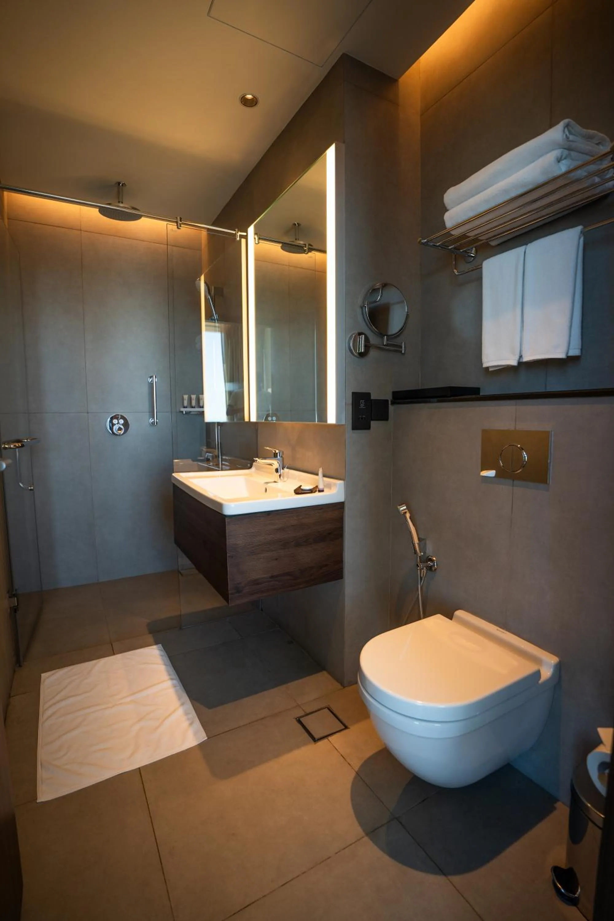 Bathroom in Sofia Colombo City Hotel