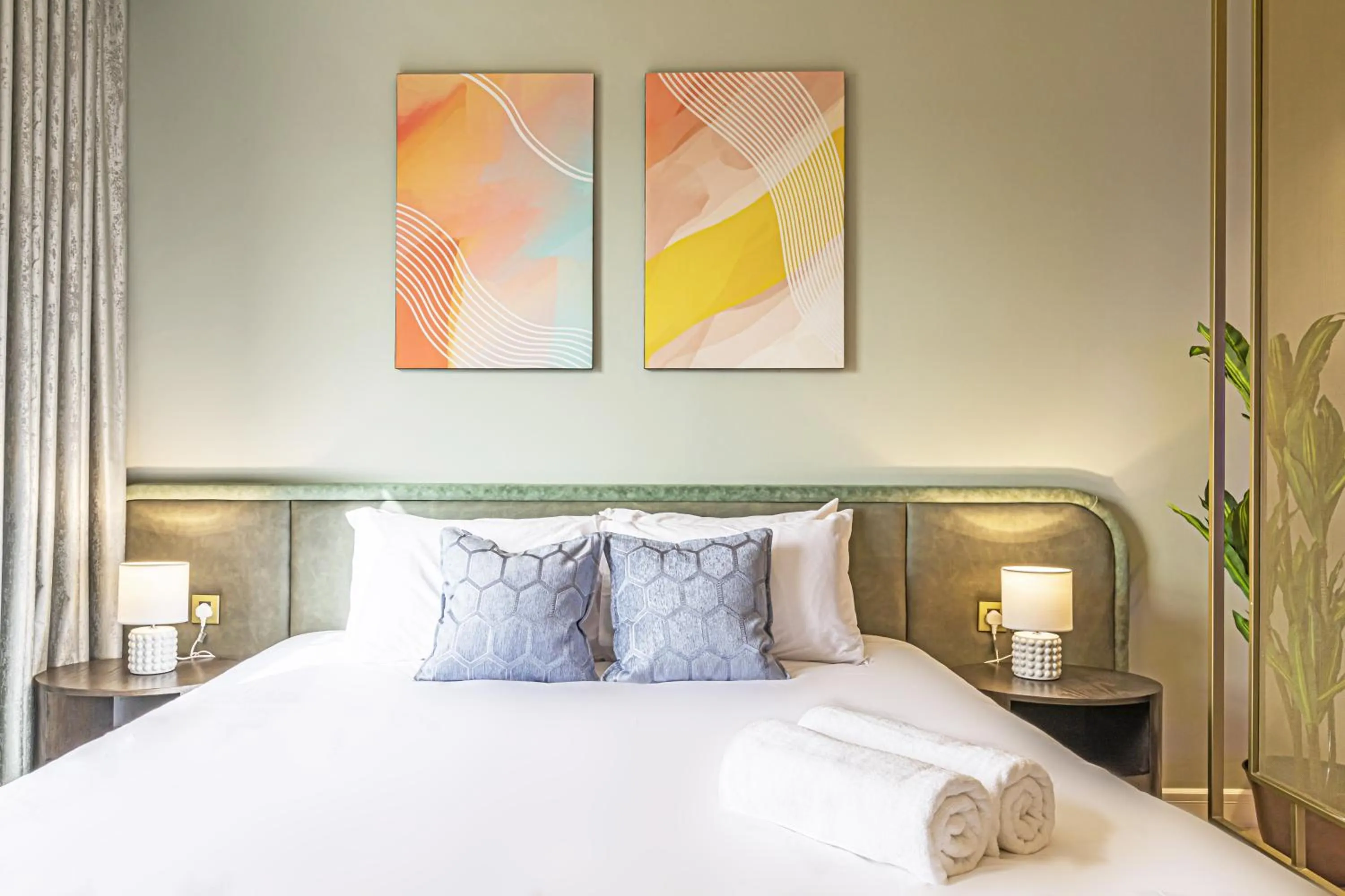 Bedroom, Bed in Stella Stays Olaya Tower 1