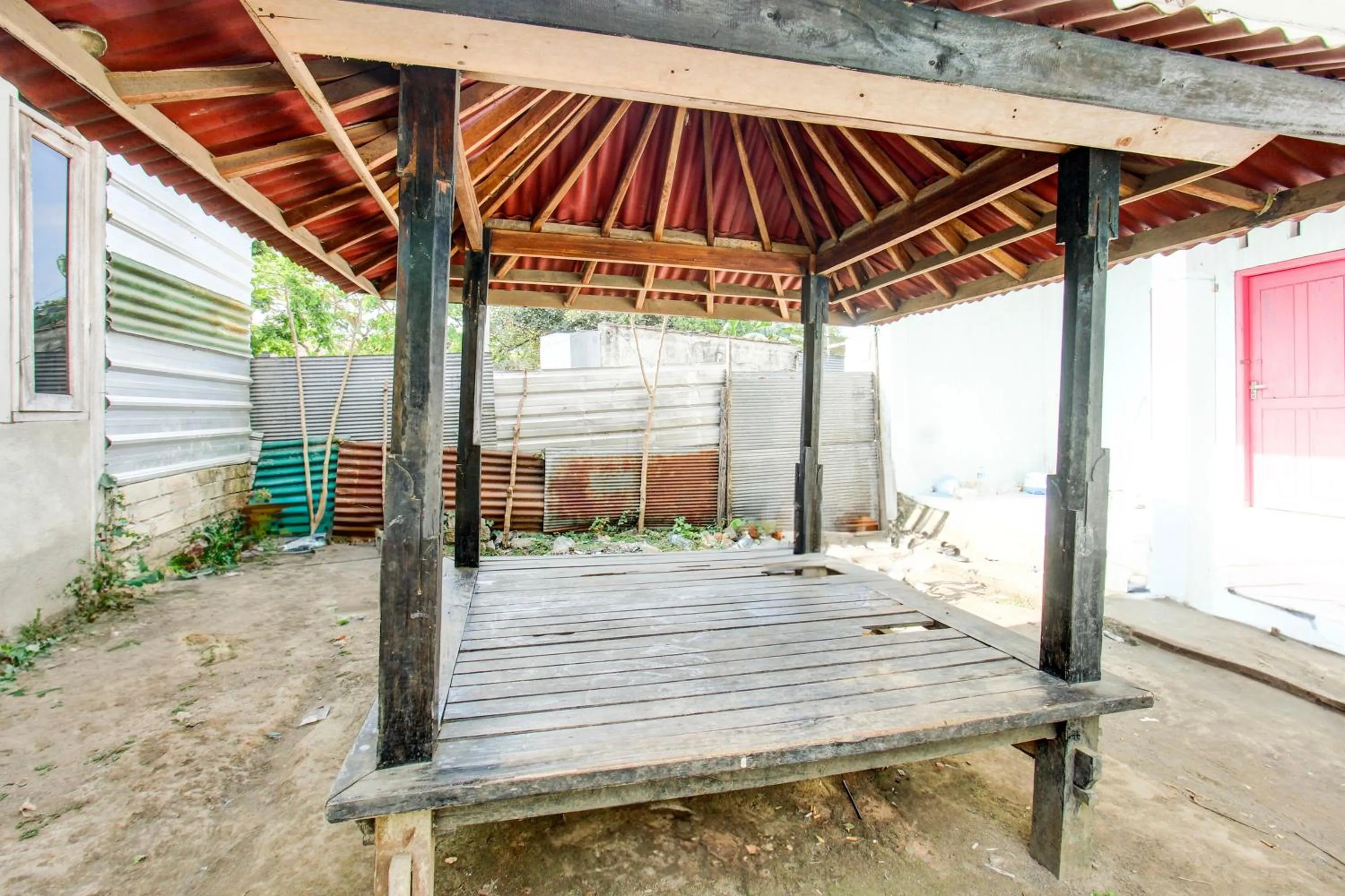 Lobby or reception in OYO Life 93015 Kos Anto