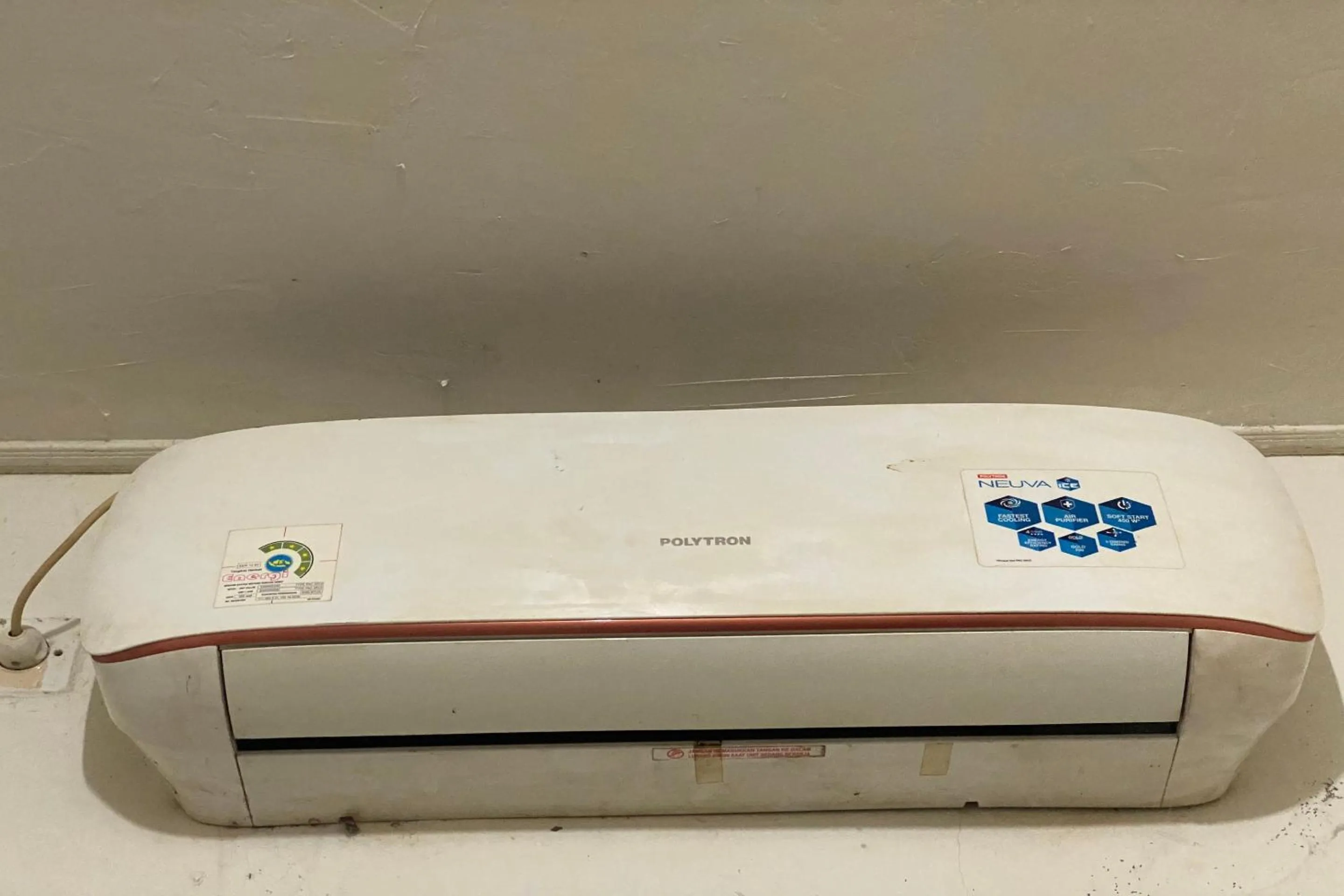 Bedroom in OYO Life 93259 Kos Kurnia