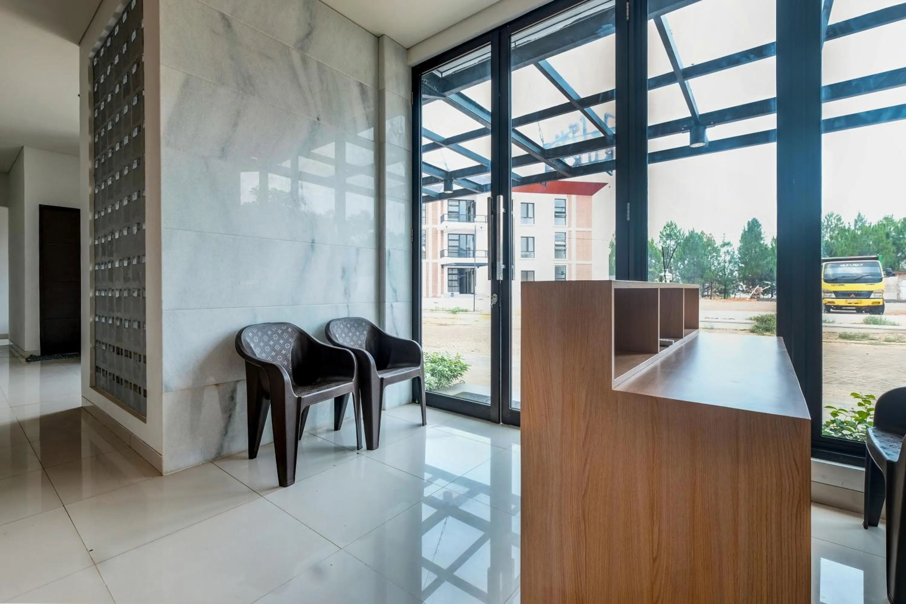 Lobby or reception in OYO Life 93289 Jelita Residence 2