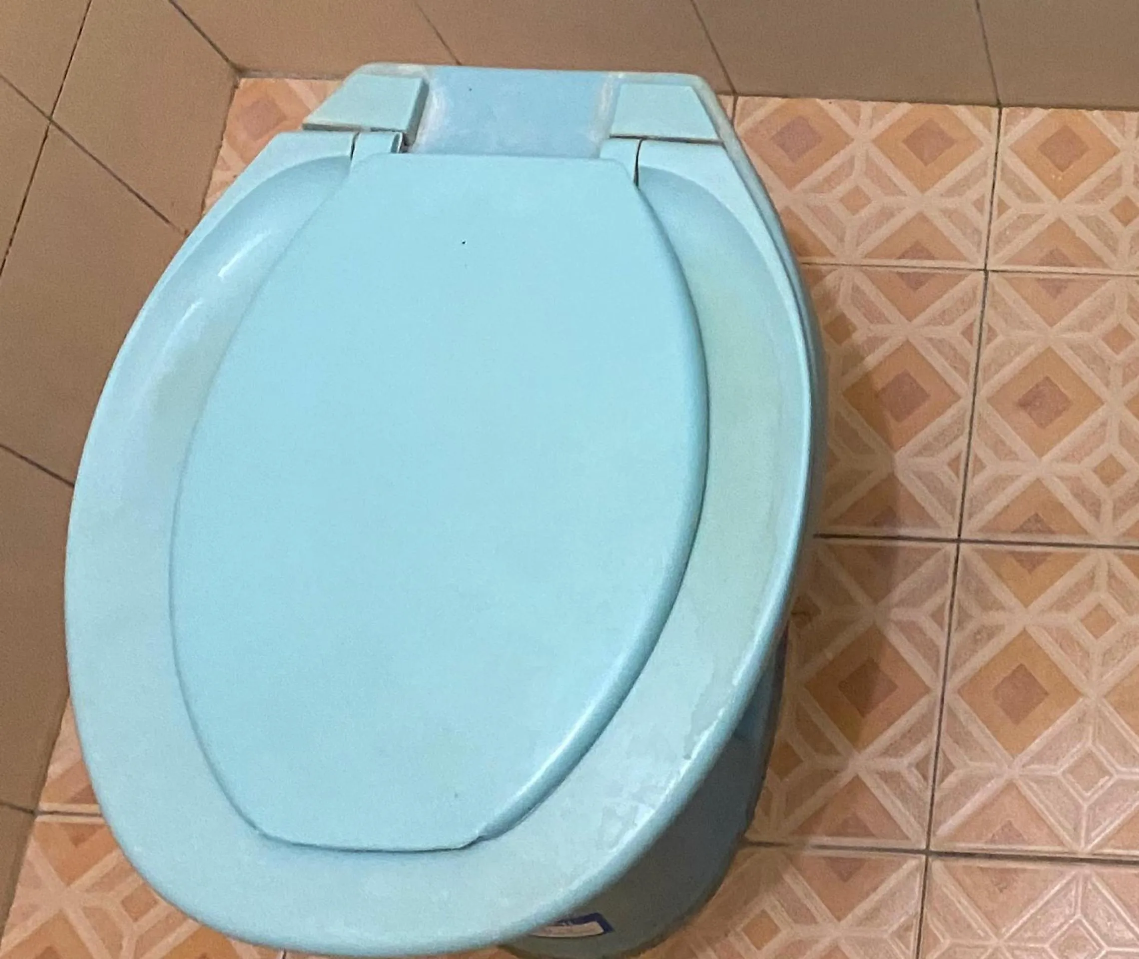 Bathroom in OYO Life 93258 Kos Sahabat