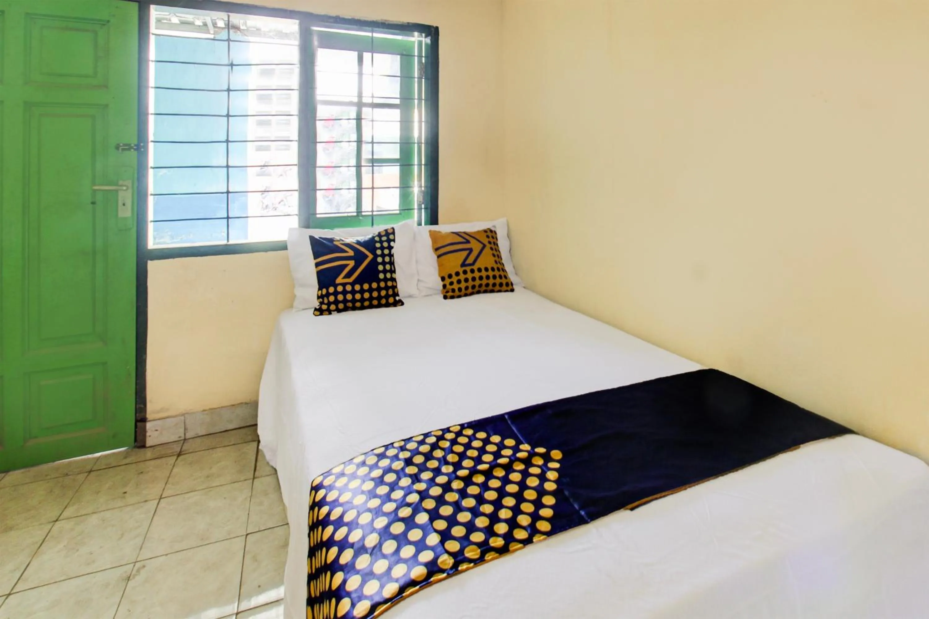 Bedroom, Bed in OYO Life 93256 Kos Meninting