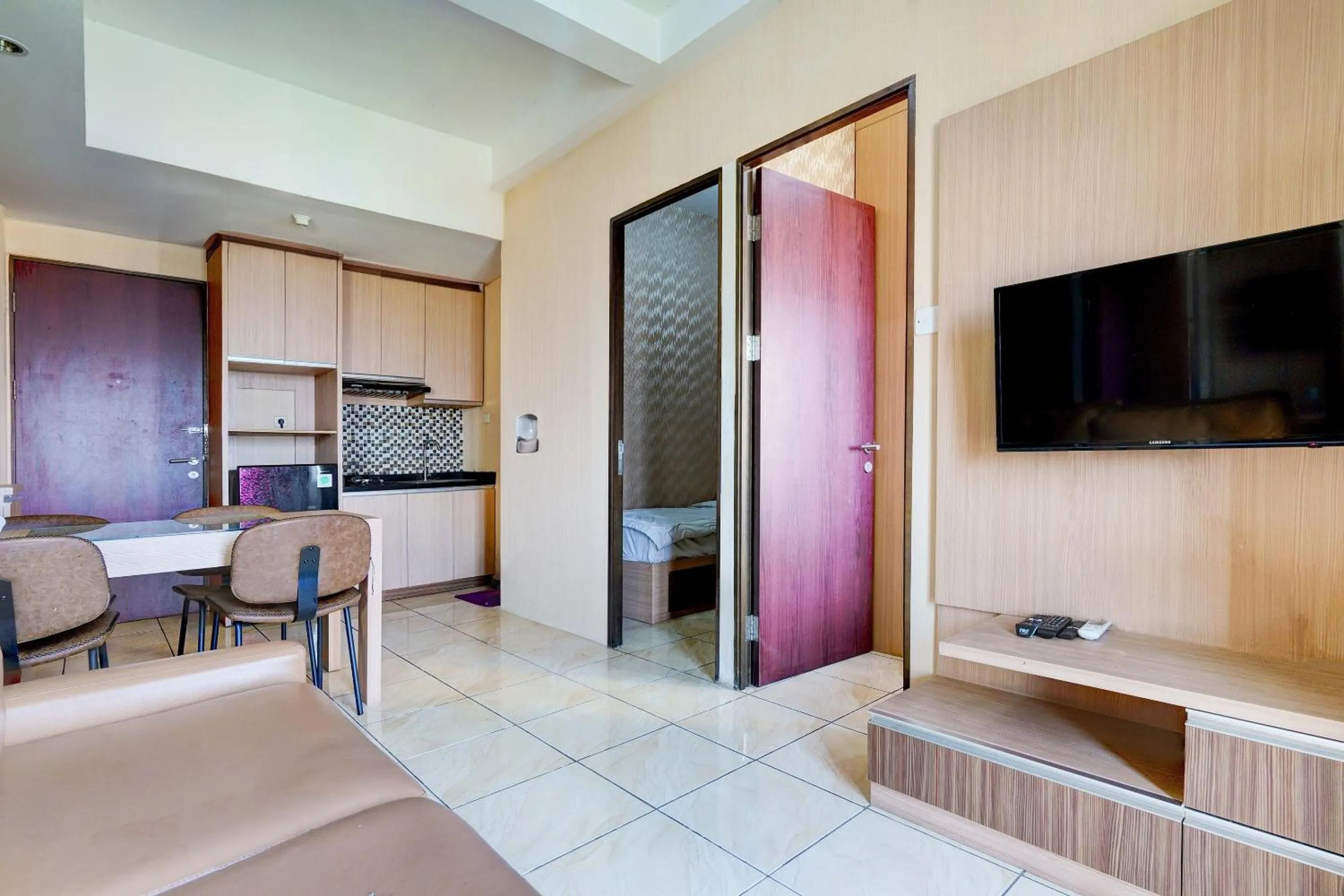 Bedroom in OYO Life 93310 Apartemen Tamansari Panoramic By Santuy 2