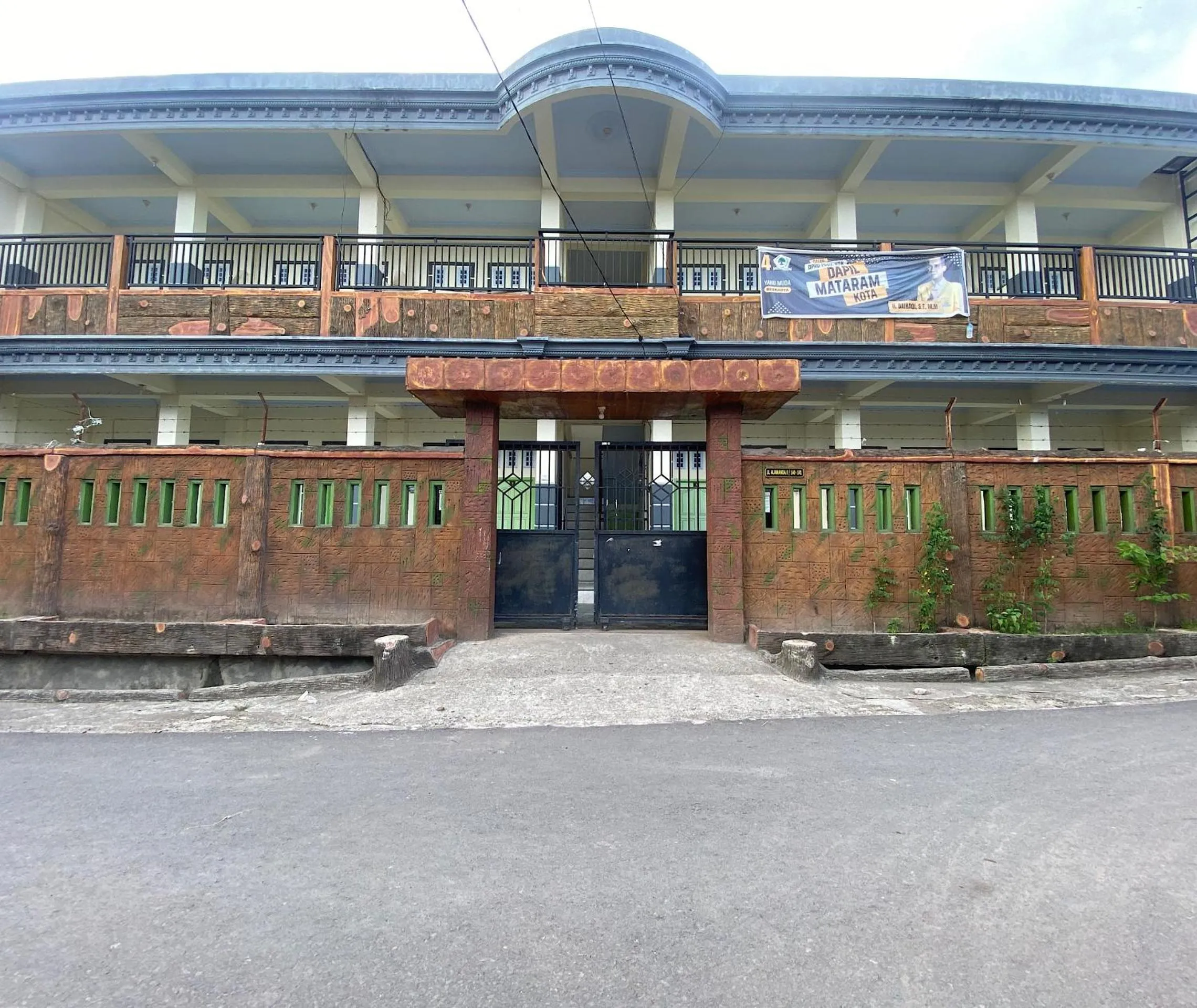 OYO Life 93401 Kos Putri Alamanda Syariah