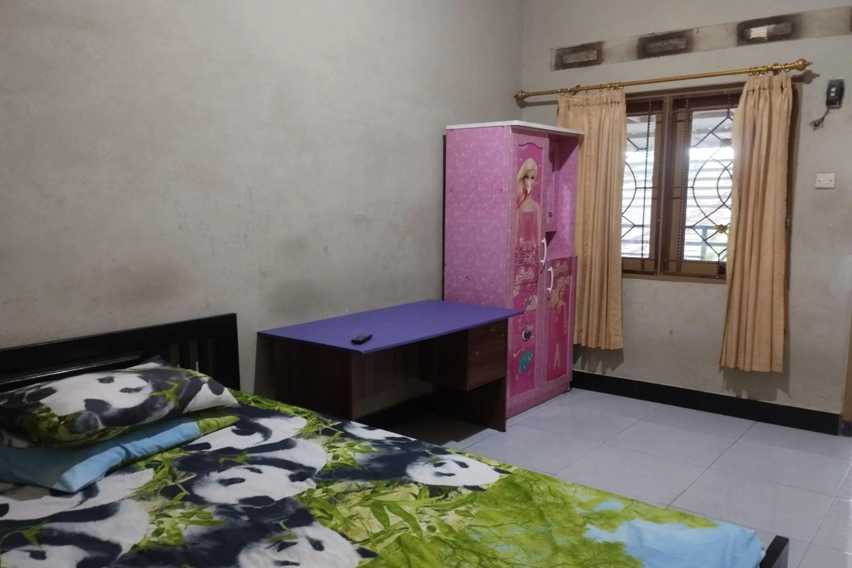 Bedroom, Bed in OYO Life 93403 Penginapan Adinda