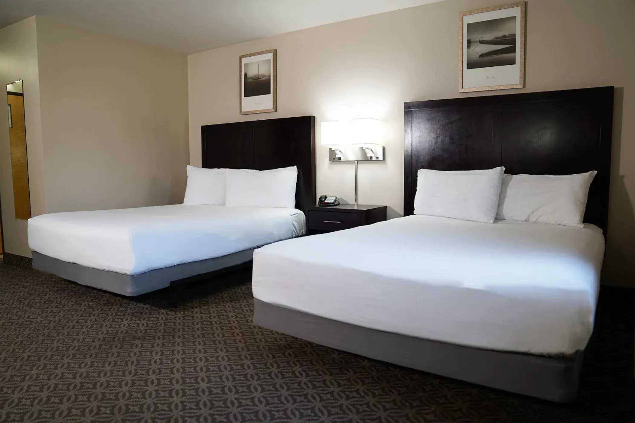 Bed in The Madison Inn Bed in The Madison Inn