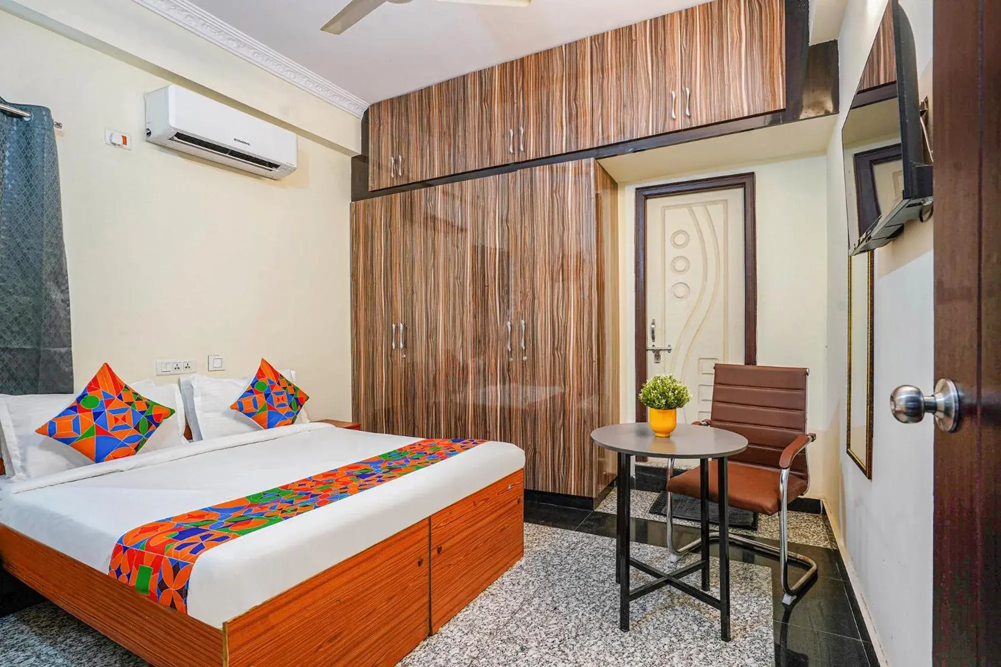 Bed in FabHotel Eminent Suites Banjara Hills - Nr LV Prasad Institute Bed in FabHotel Eminent Suites Banjara Hills - Nr LV Prasad Institute