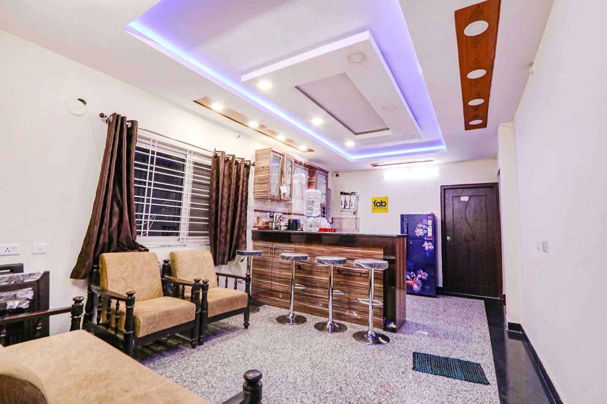 Lobby or reception in FabHotel Eminent Suites Banjara Hills - Nr LV Prasad Institute