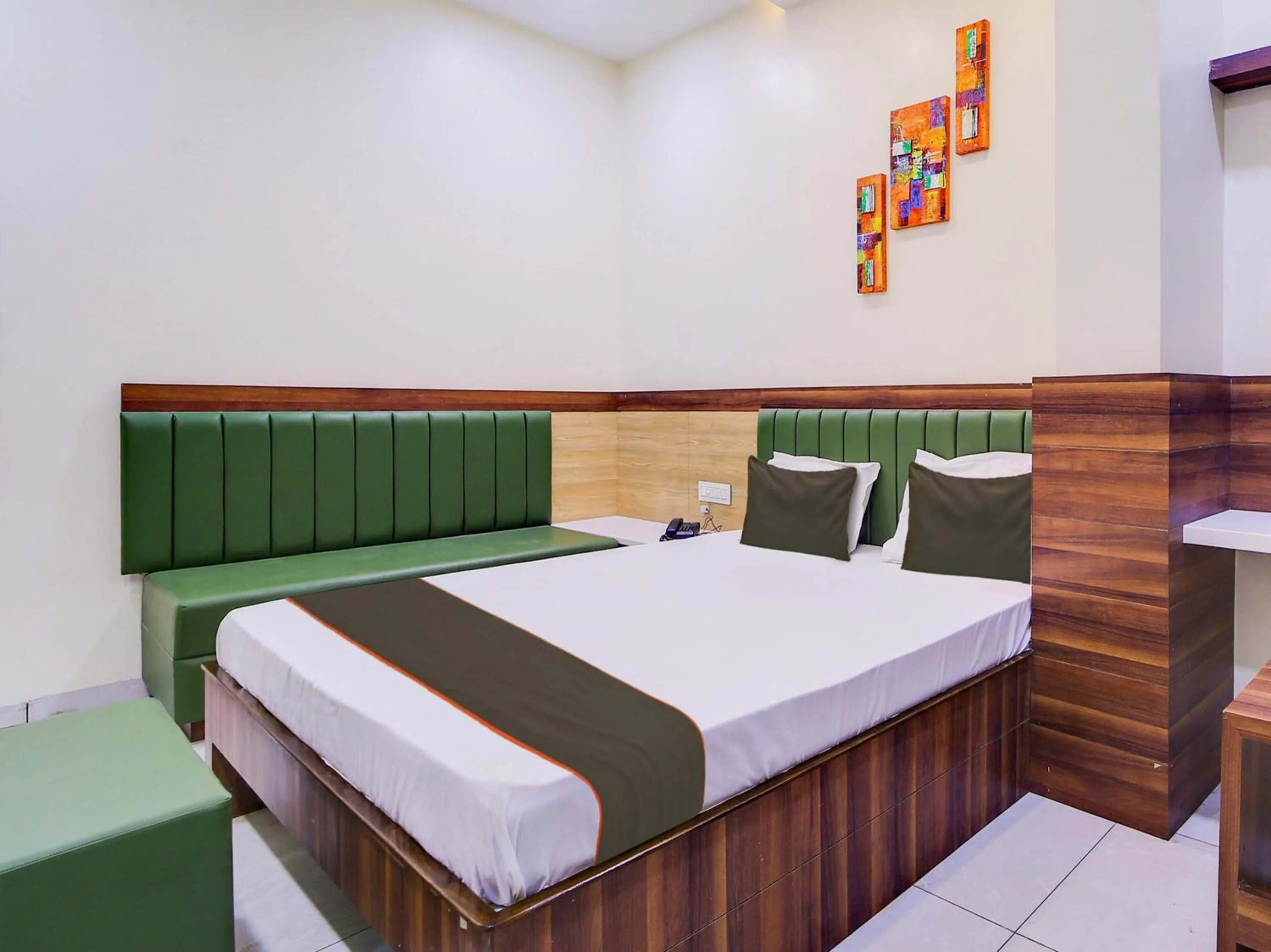 Bedroom, Bed in Hotel O by OYO Shyam Paradise