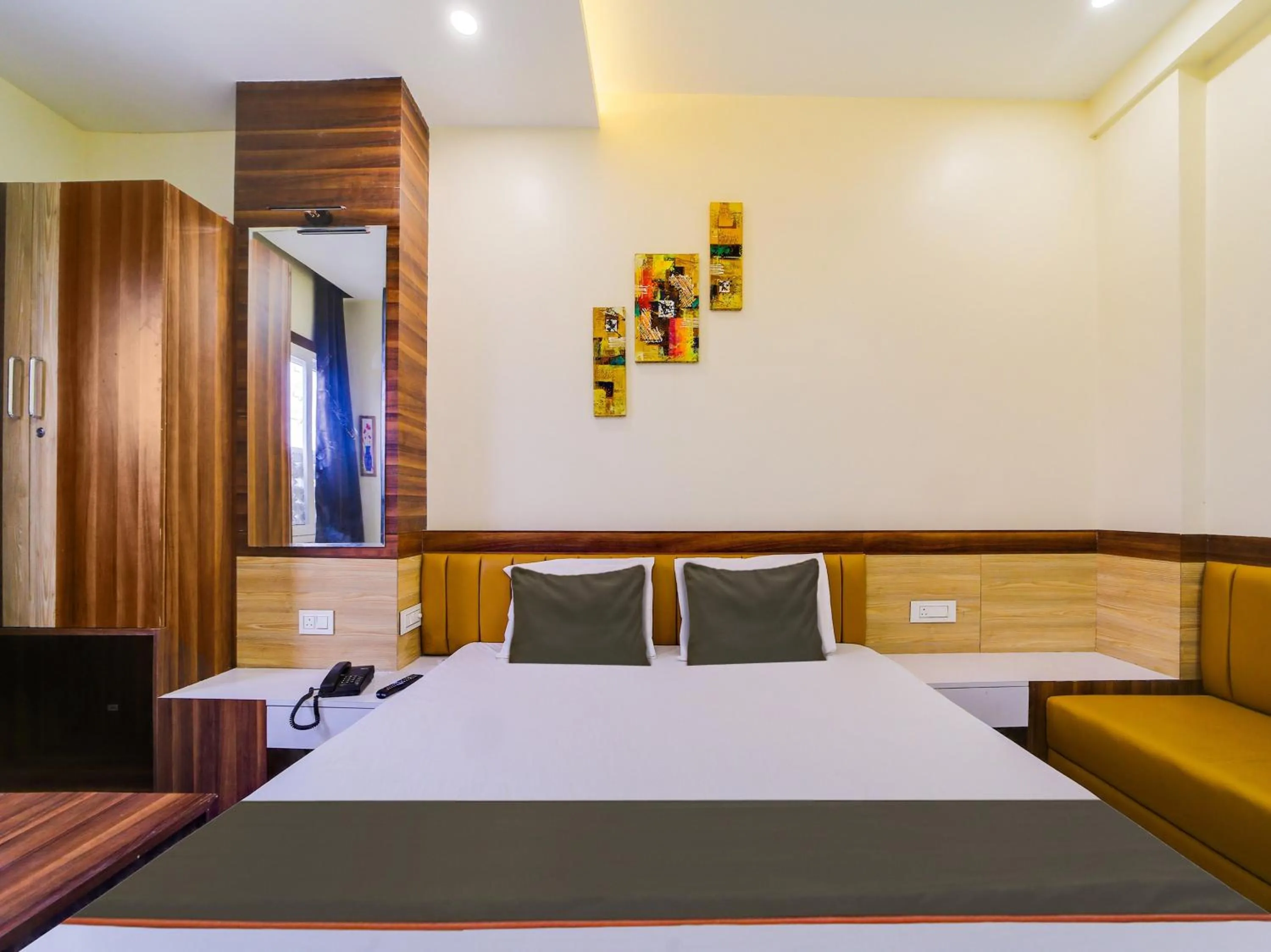 Bedroom, Bed in Hotel O by OYO Shyam Paradise