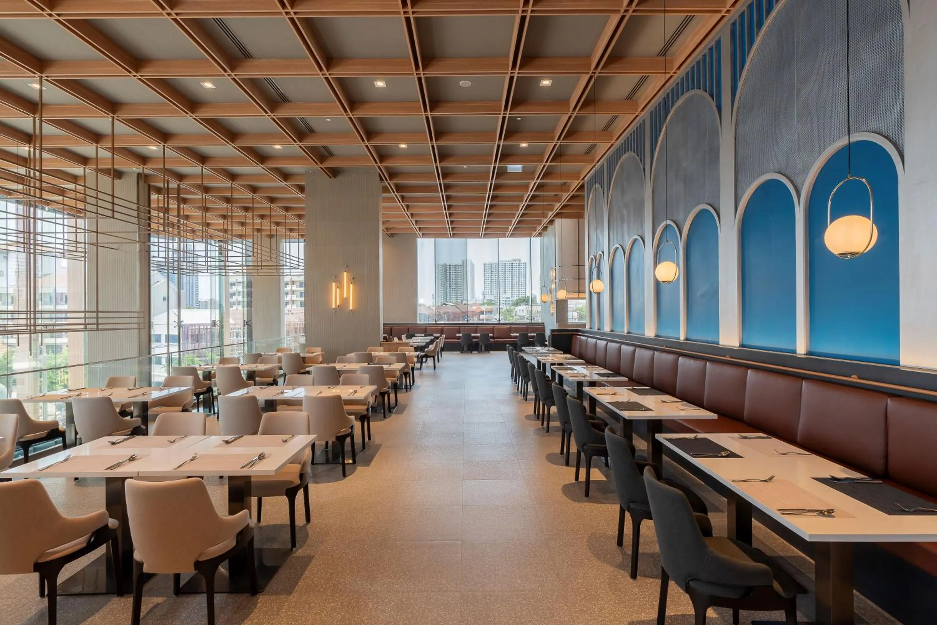 Restaurant/places to eat in Akara Hotel Pattaya