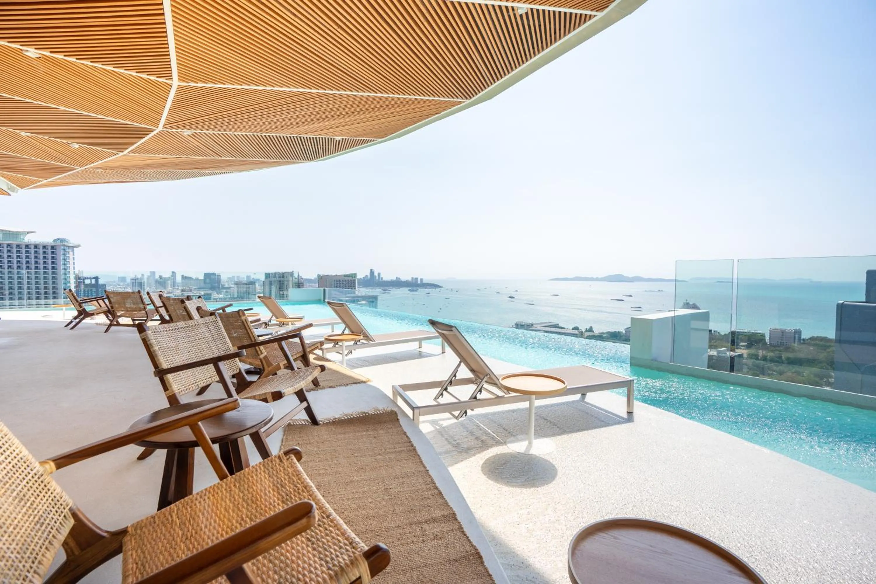 Swimming pool in Akara Hotel Pattaya