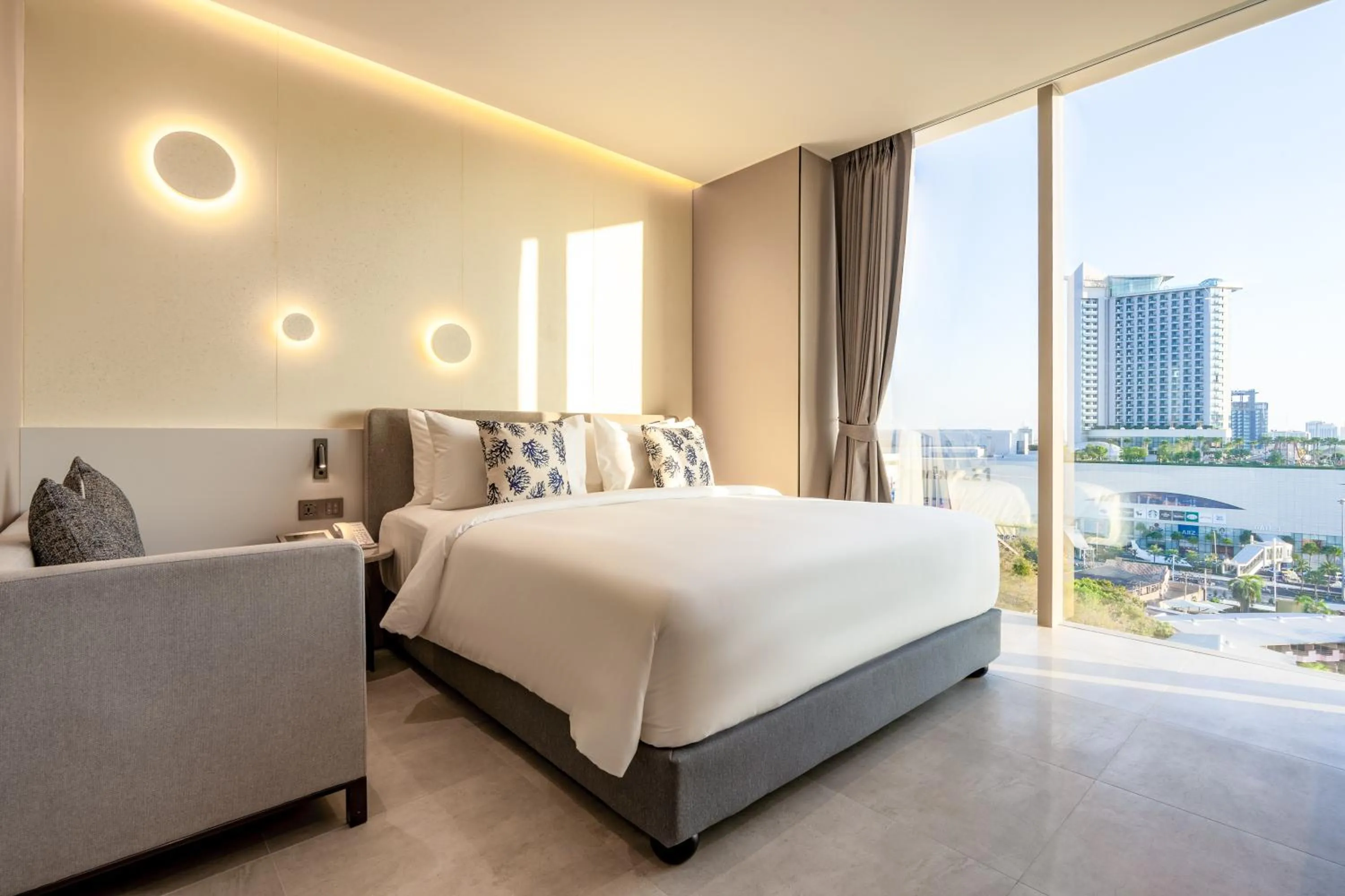 Bedroom, Bed in Akara Hotel Pattaya