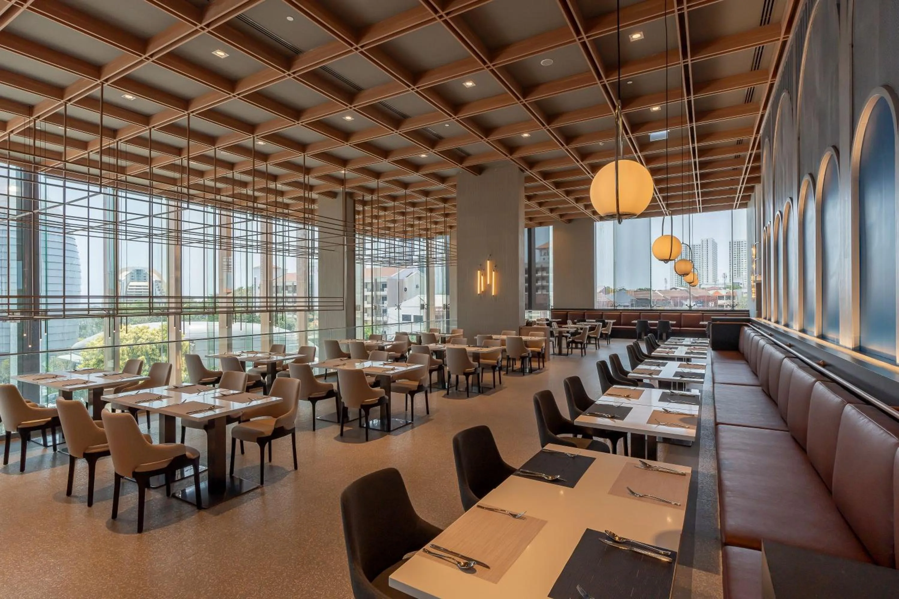 Restaurant/places to eat in Akara Hotel Pattaya