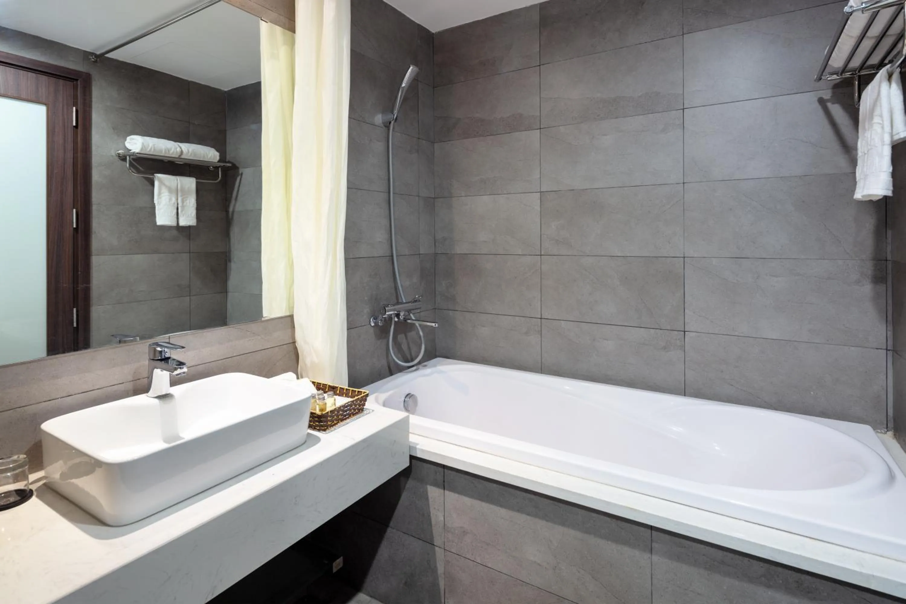 La Batisse Inn Hotel Hanoi