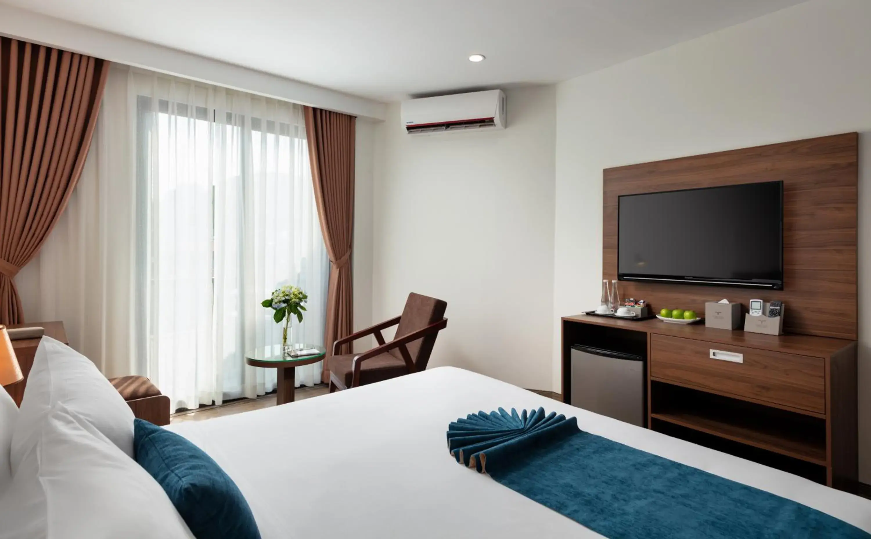 Bed in La Batisse Inn Hotel Hanoi Bed in La Batisse Inn Hotel Hanoi