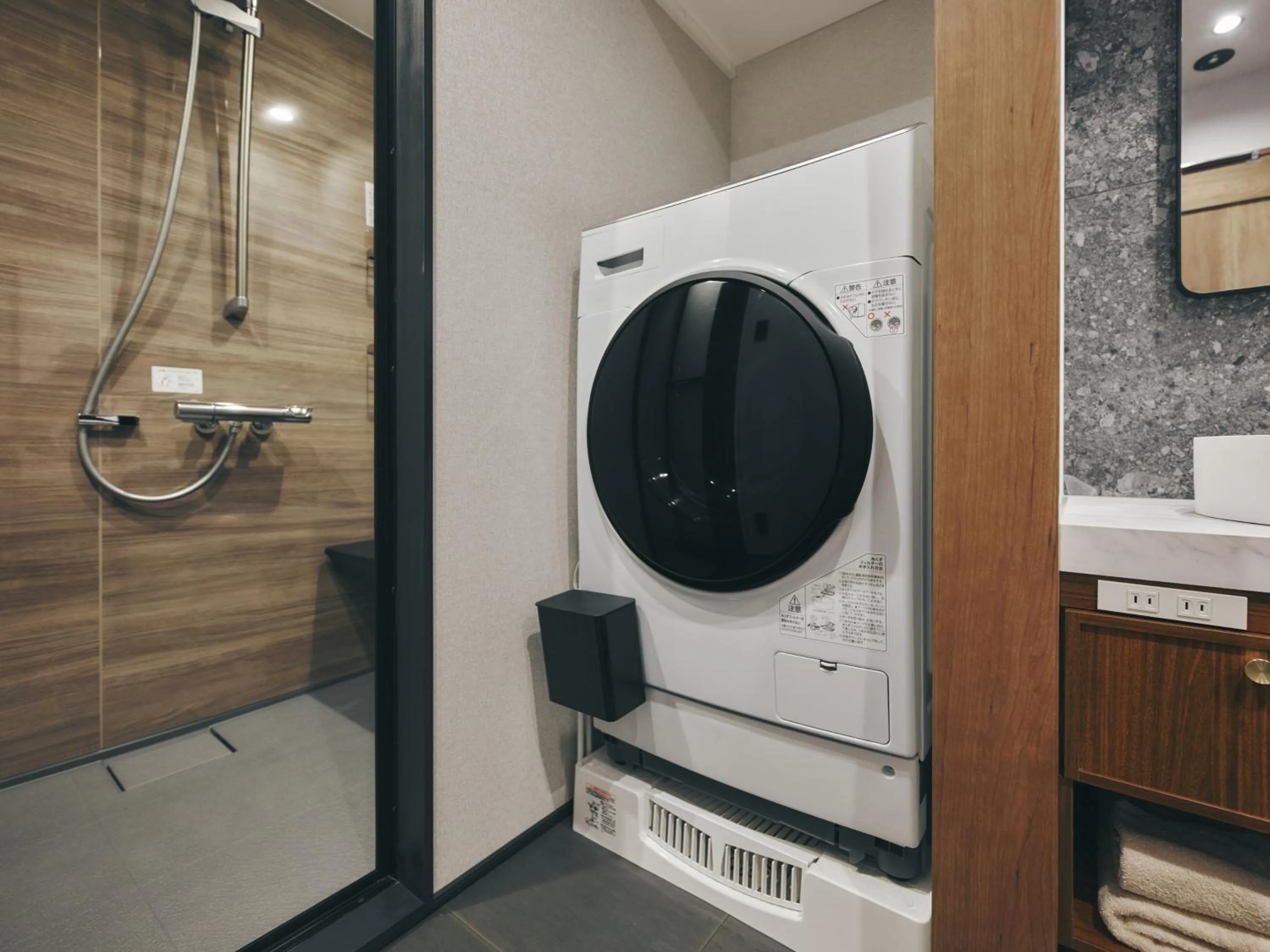 Bathroom in illi Mani Shibuya