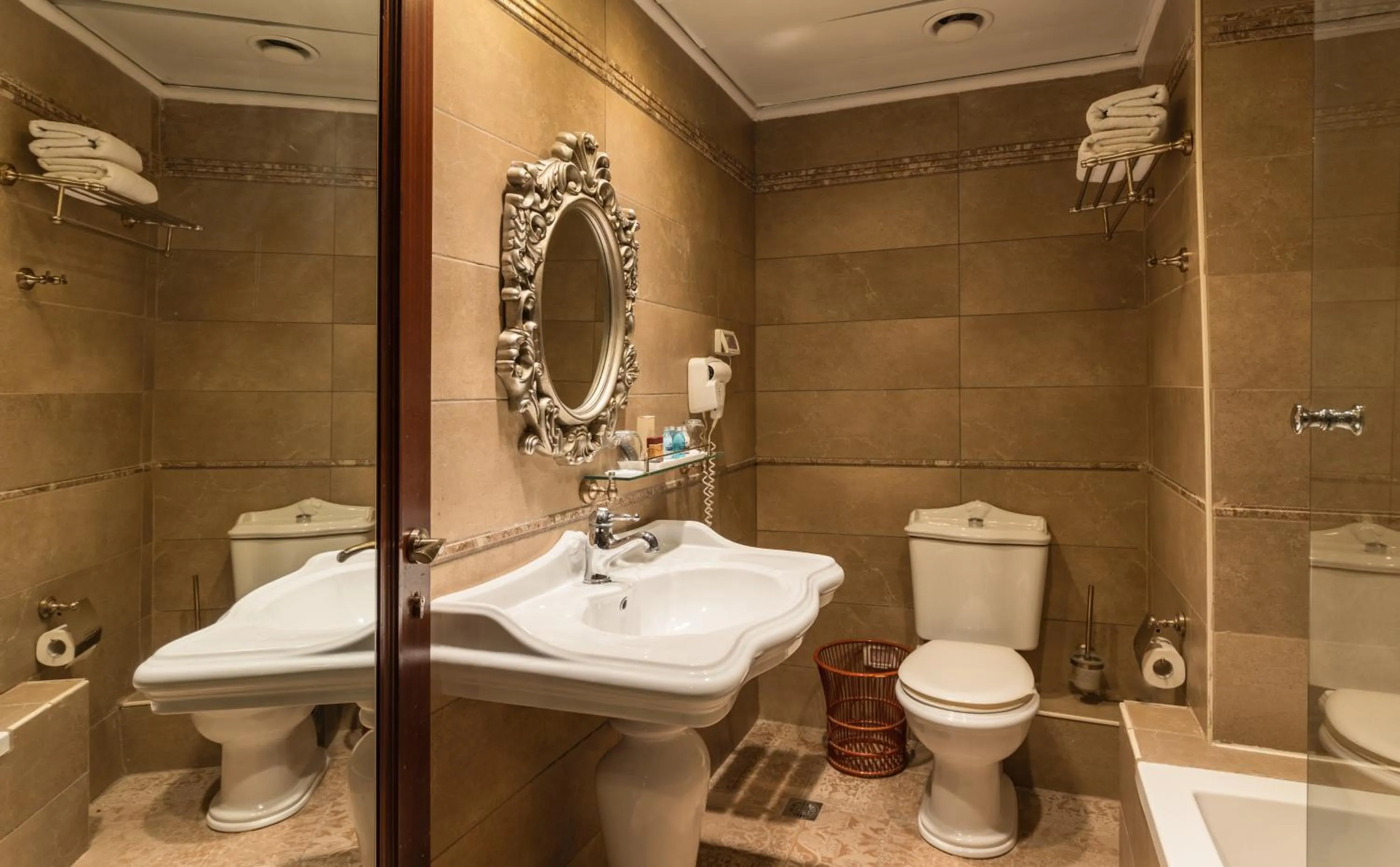 Shower in Europa 1917