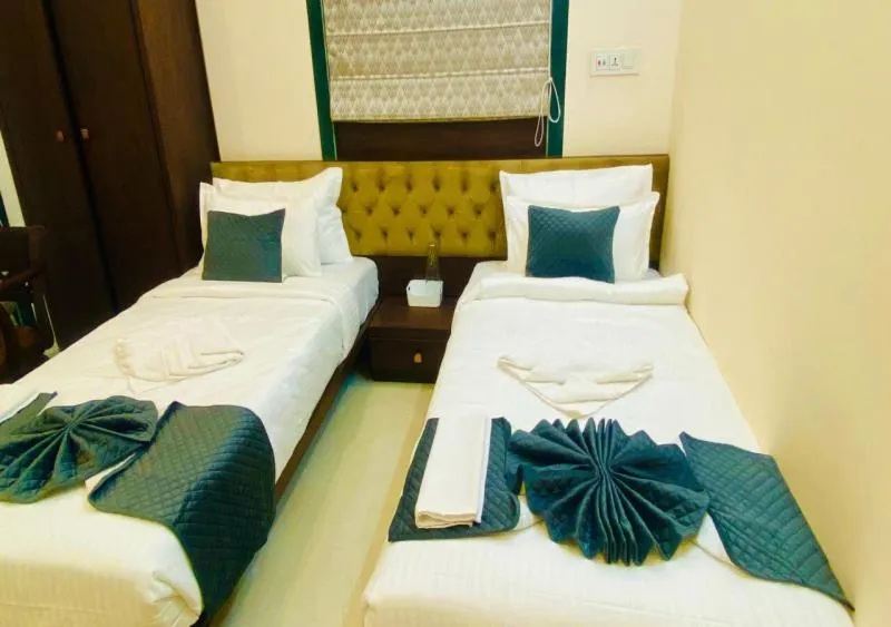 Bedroom, Bed in One Infinity Residency