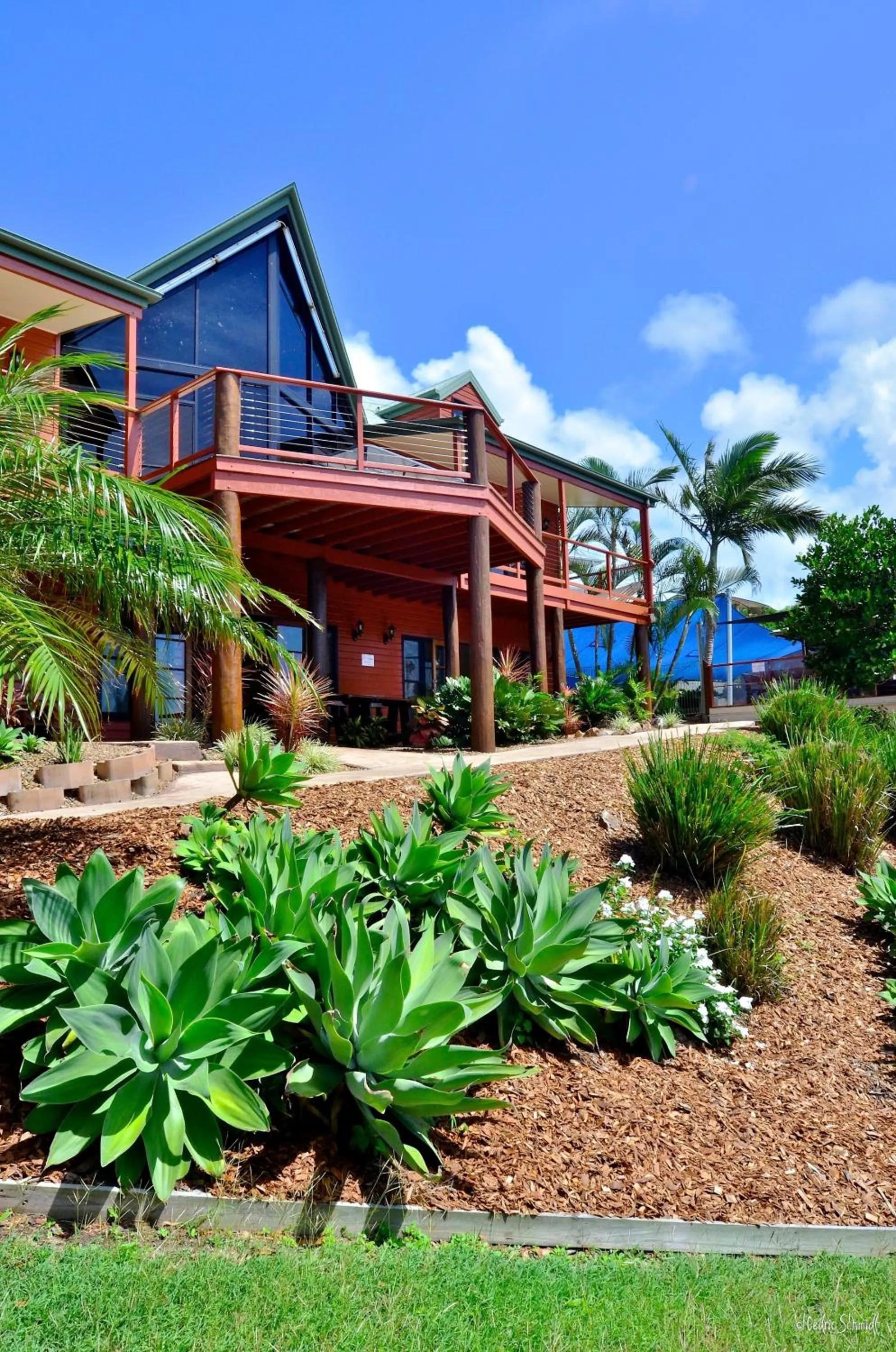 Property building in Escape 1770 Motel - No Kids - NO SMOKING - No Partying