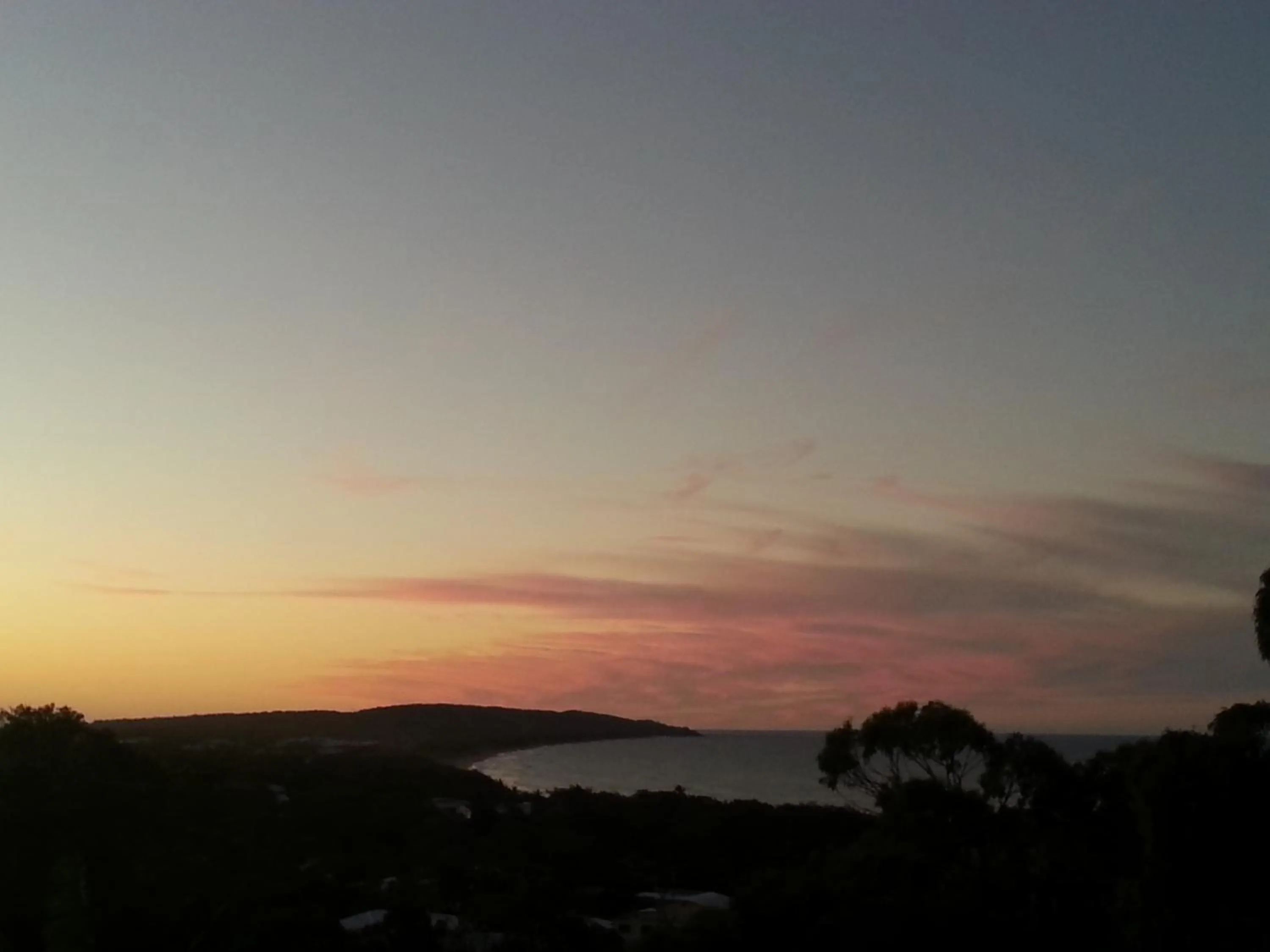 Sunset in Escape 1770 Motel - No Kids - NO SMOKING - No Partying