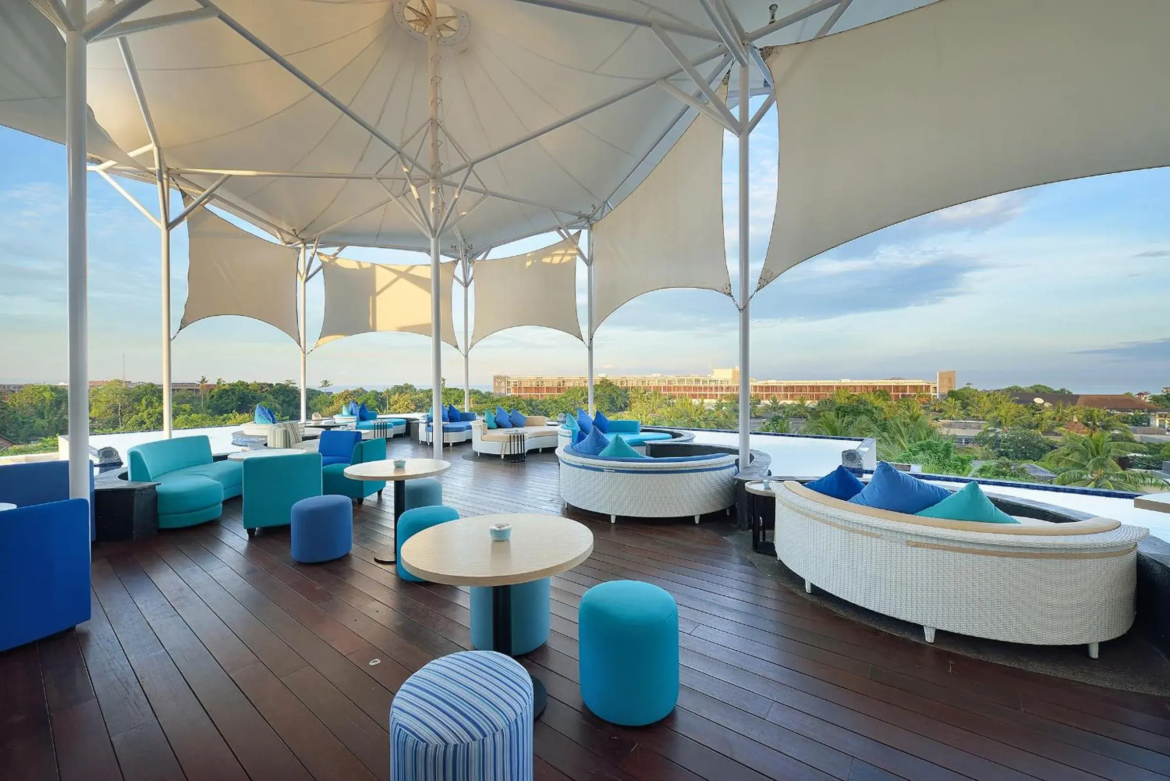 Lounge or bar in de Vins Sky Hotel Seminyak Lounge or bar in de Vins Sky Hotel Seminyak