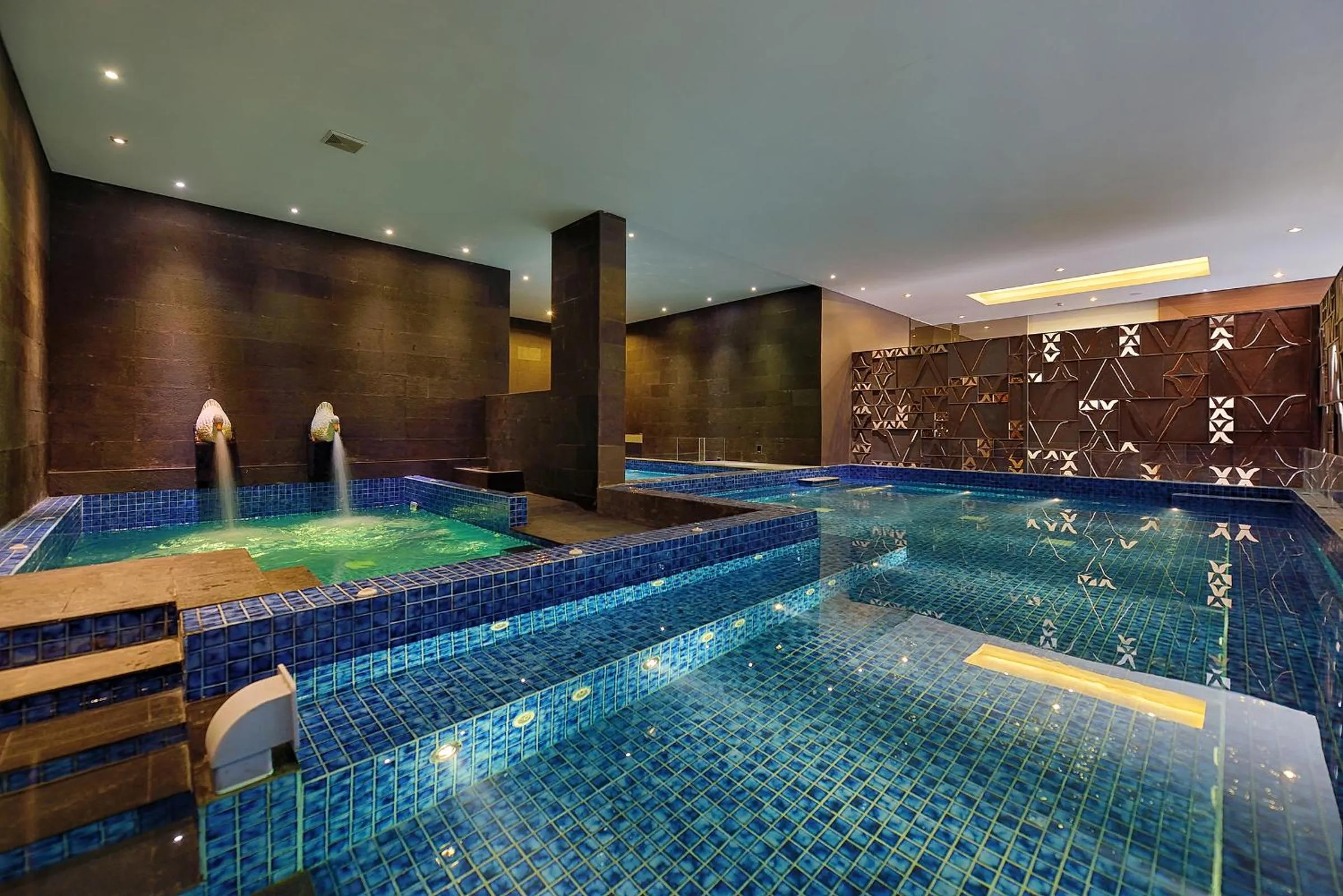 Hot Tub in de Vins Sky Hotel Seminyak