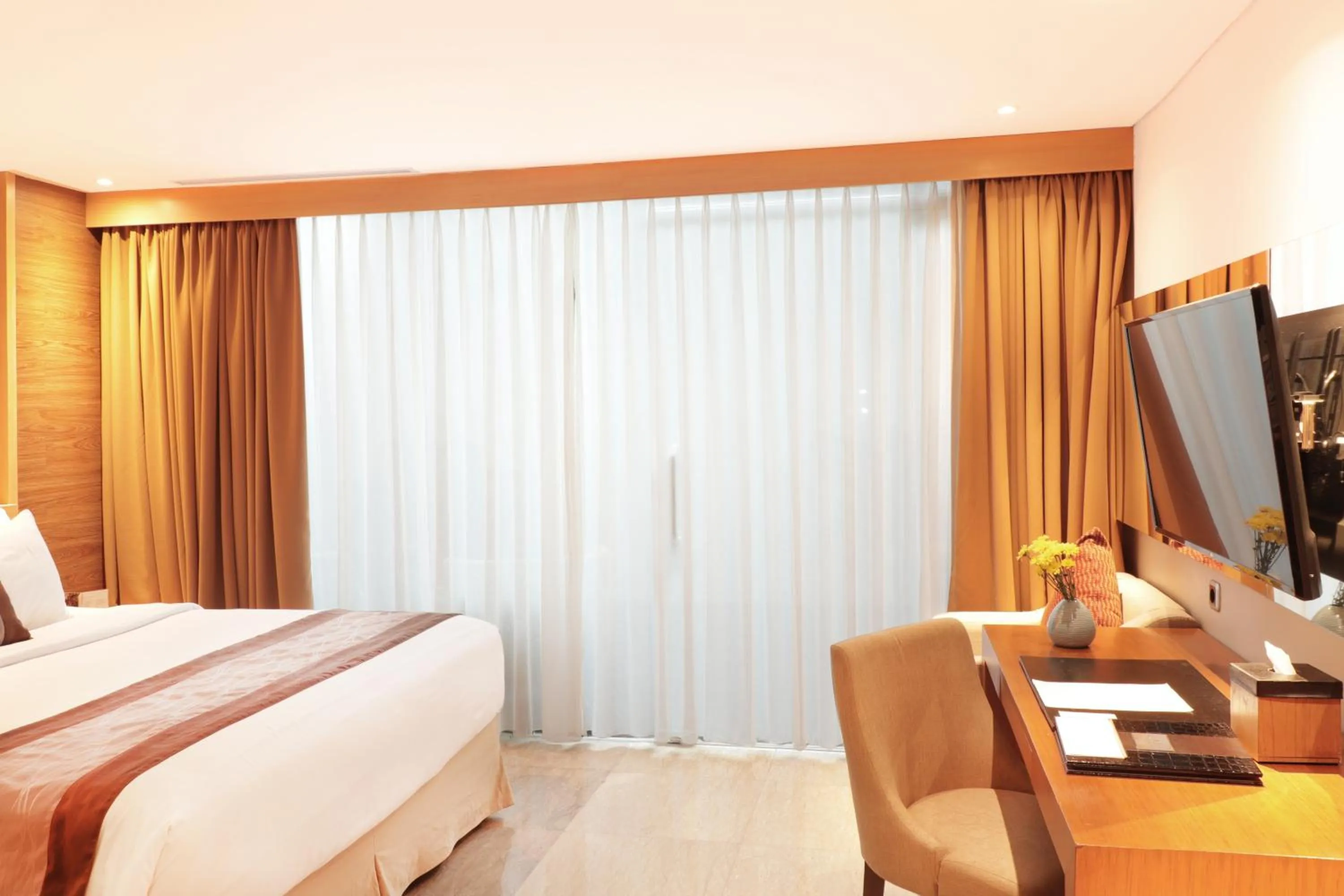 Bedroom, Bed in de Vins Sky Hotel Seminyak