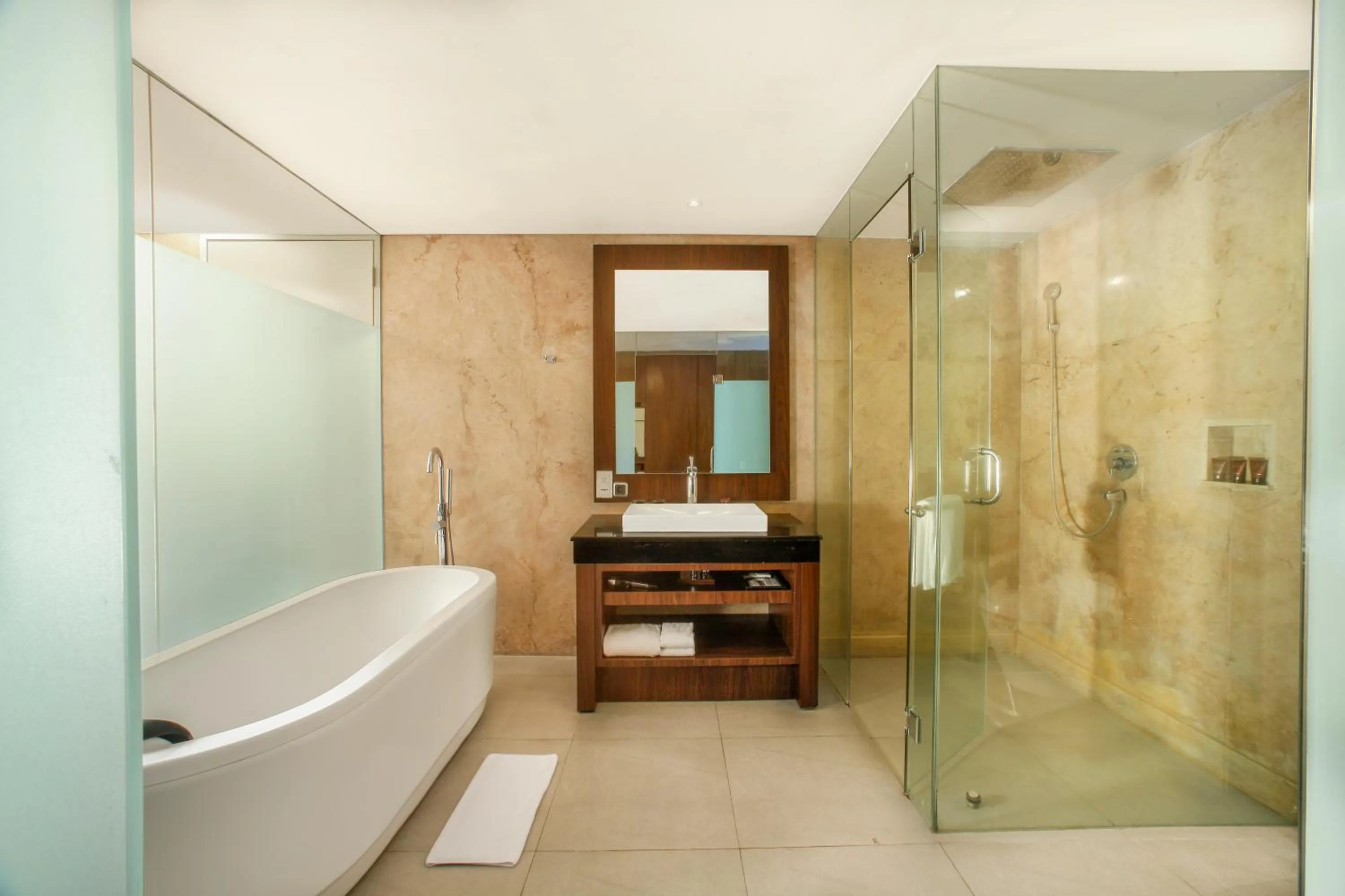 Toilet in de Vins Sky Hotel Seminyak