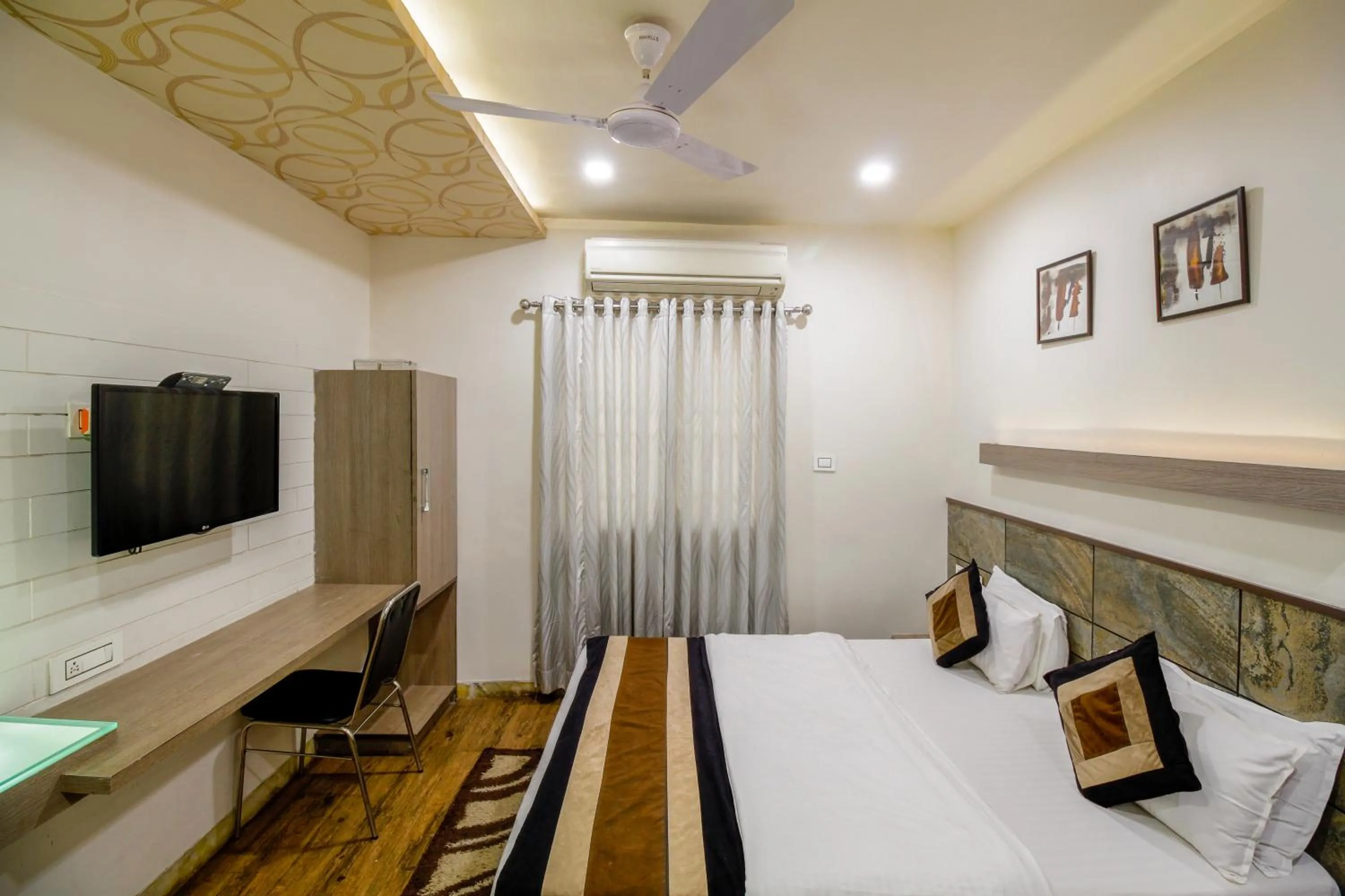 Bedroom, Bed in Hotel City Inn