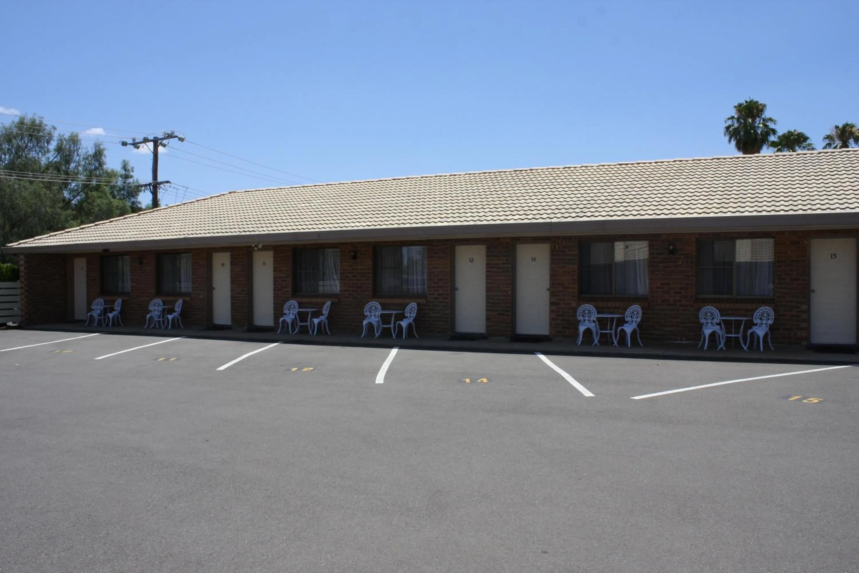 Property building in Mid Town Inn Narrabri