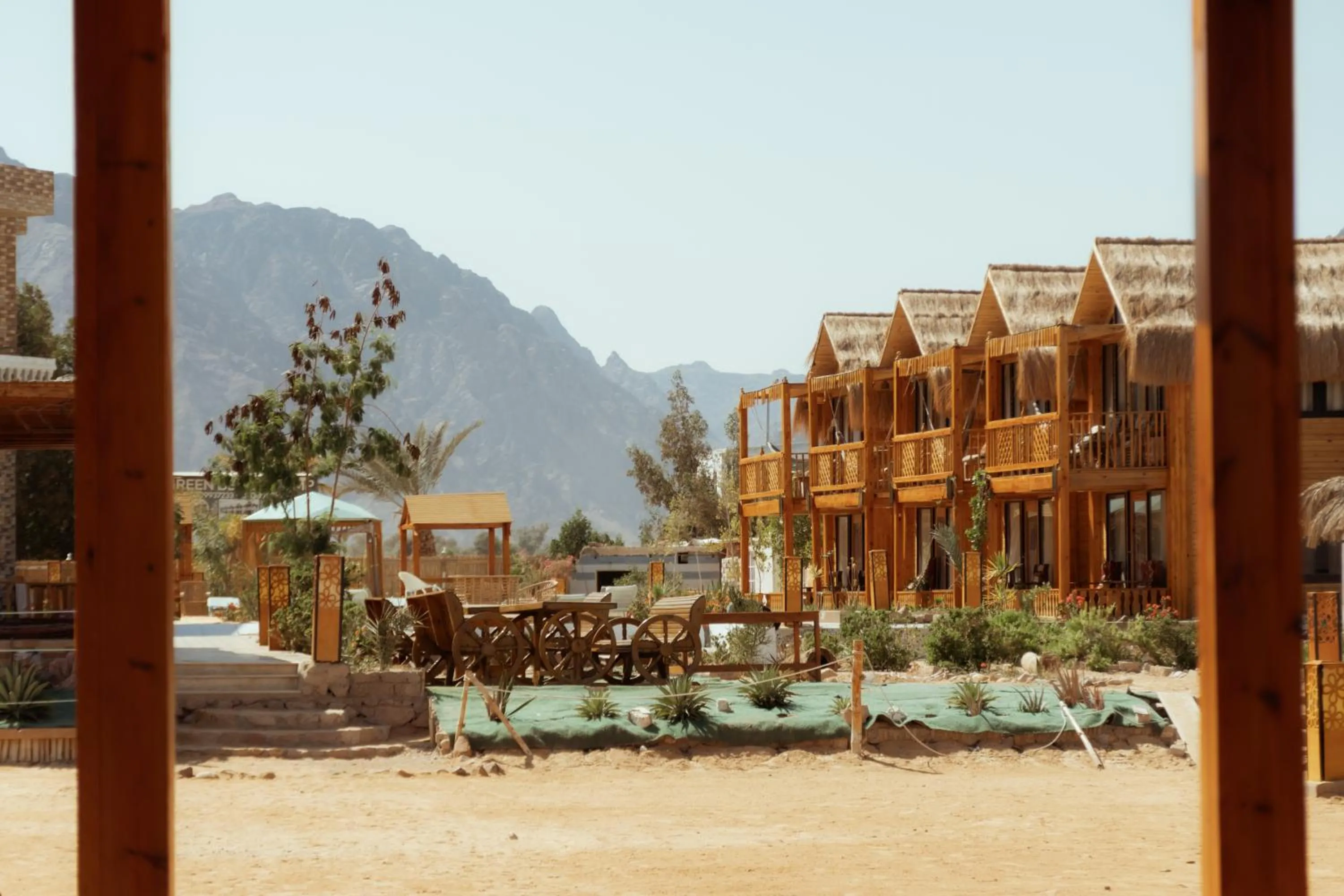 Green Beach Camp & Hotel