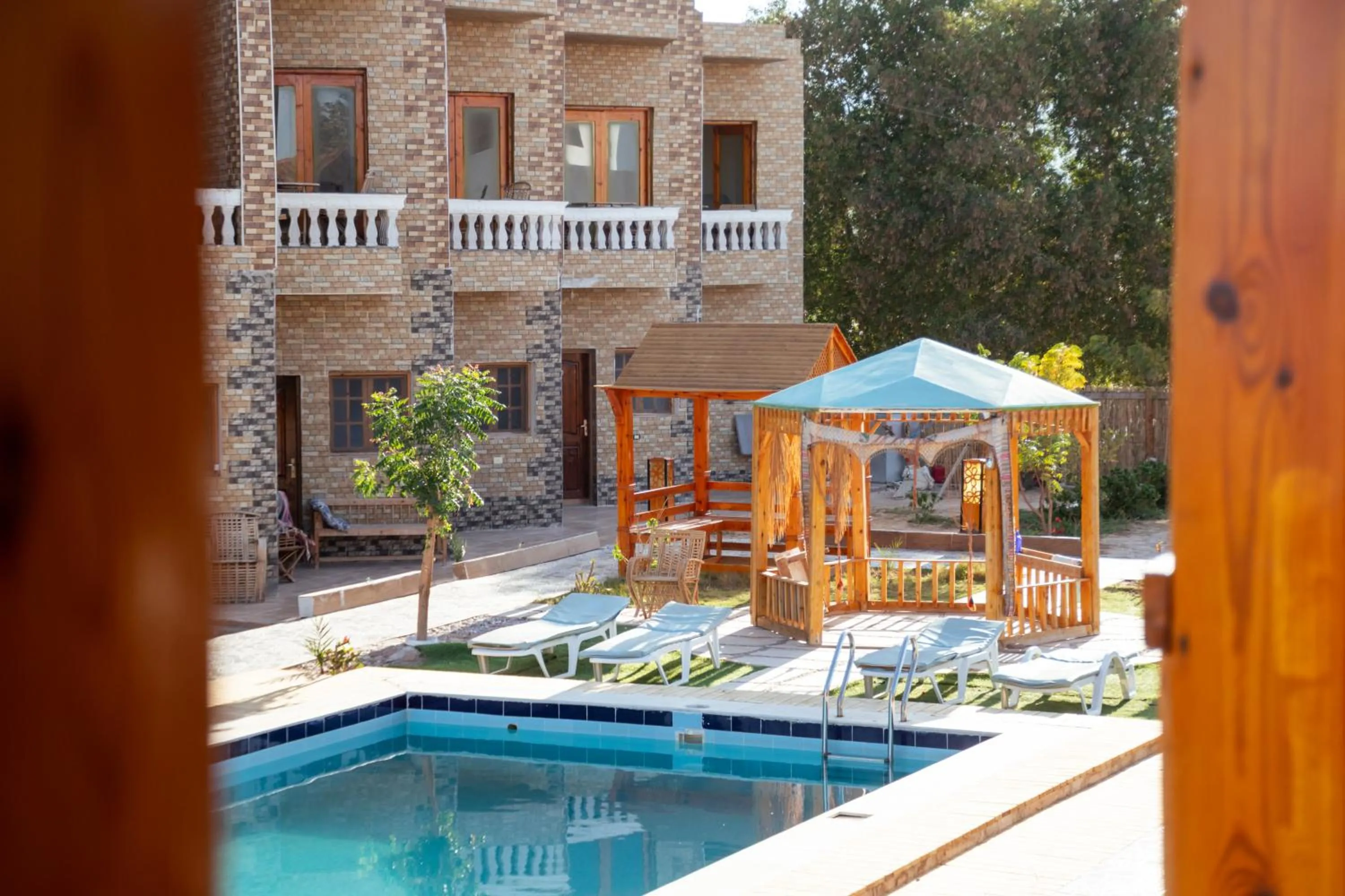 Green Beach Camp & Hotel